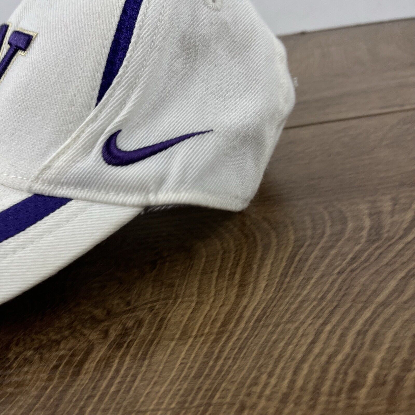 Nike Washington Huskies Nike Hat White Cap Hat Adjustable Hat Whi Size ONE SIZE - 7 Thumbnail