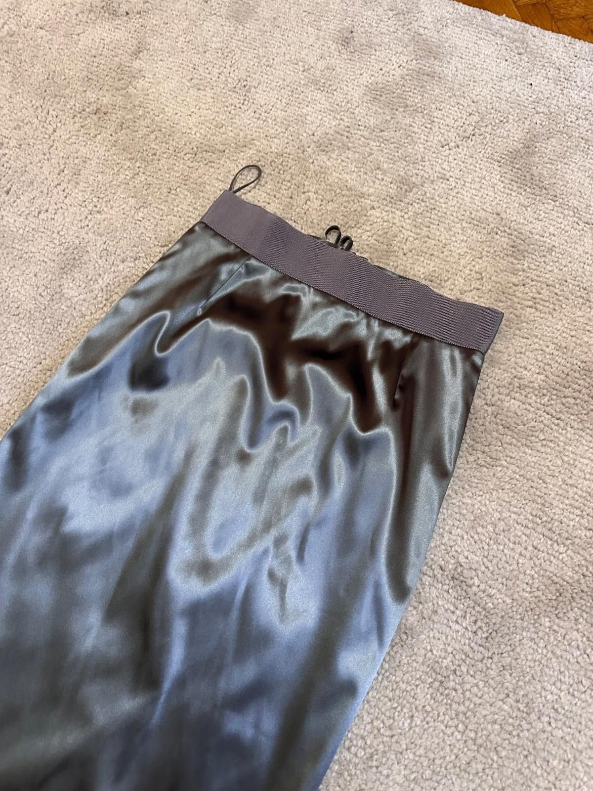 Dolce & Gabbana Dolce and Gabbana Silver Satin Pencil Midi Skirt S Size 27" / US 4 / IT 40 - 3 Thumbnail