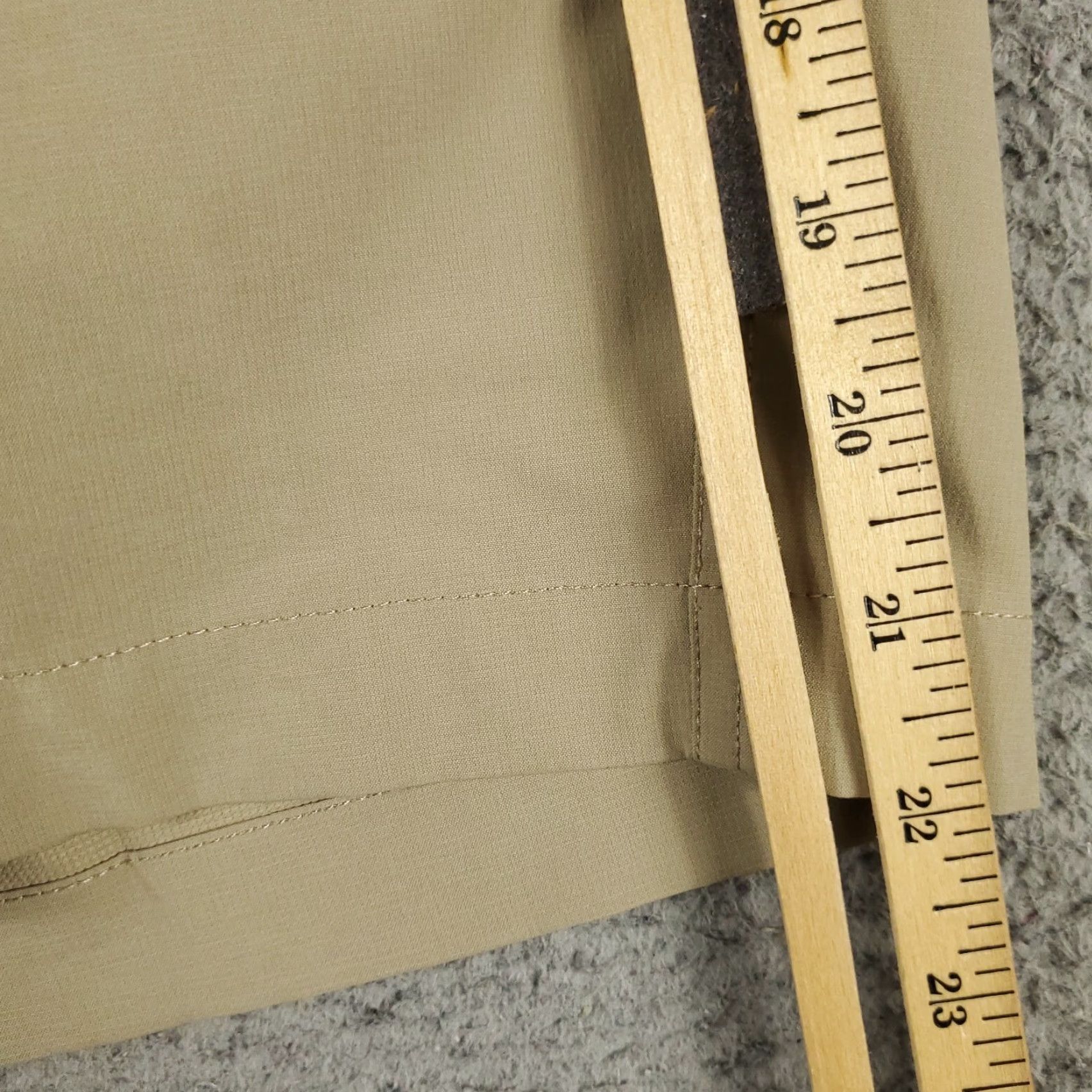 Vintage Greg Norman Shorts Mens 40 Beige Flat Front Chino Golf Casual Size US 40 / EU 56 - 5 Thumbnail