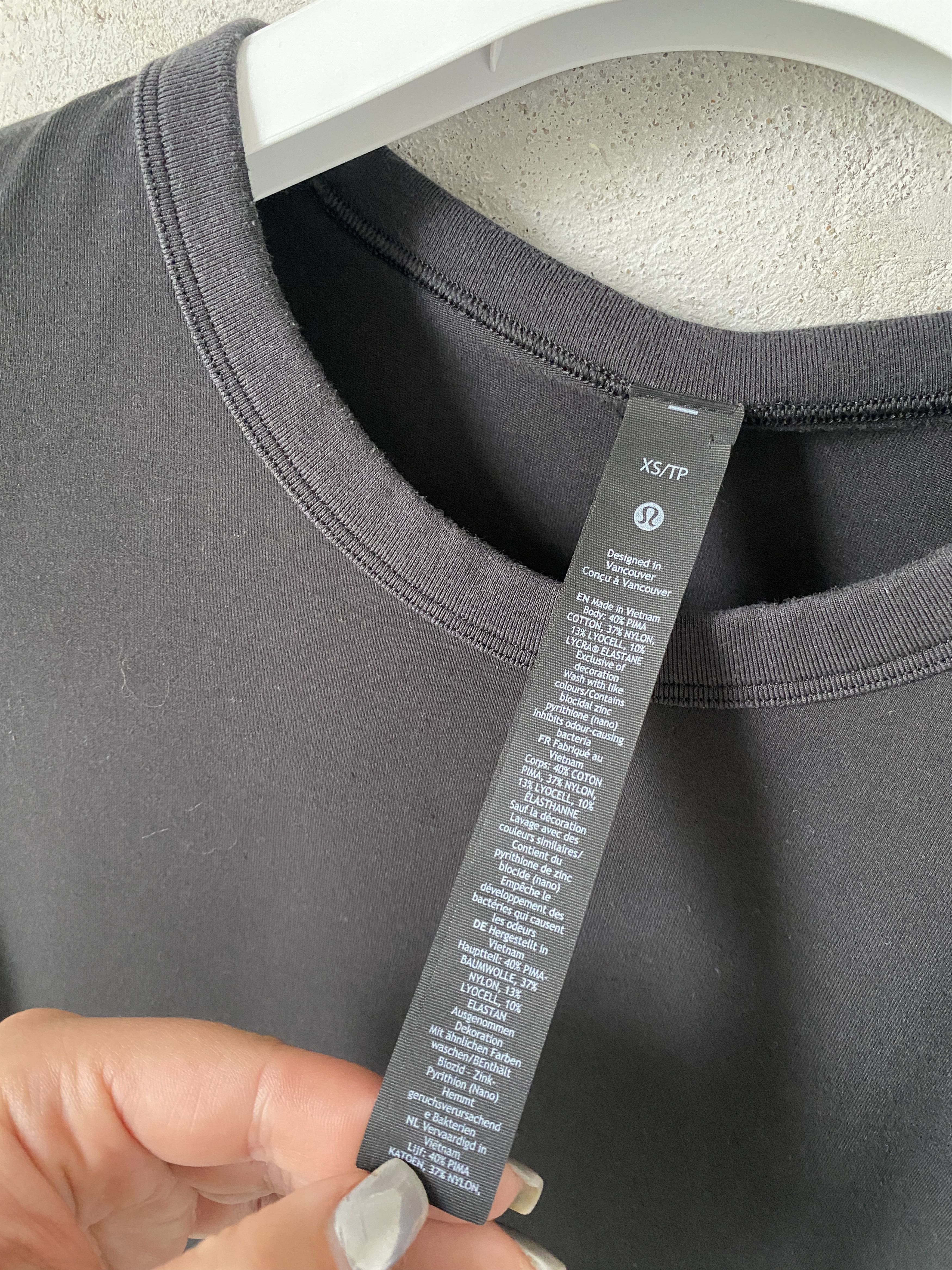 Lululemon Lululemon small logo t-shirt tee sport Size XS / US 0-2 / IT 36-38 - 3 Thumbnail