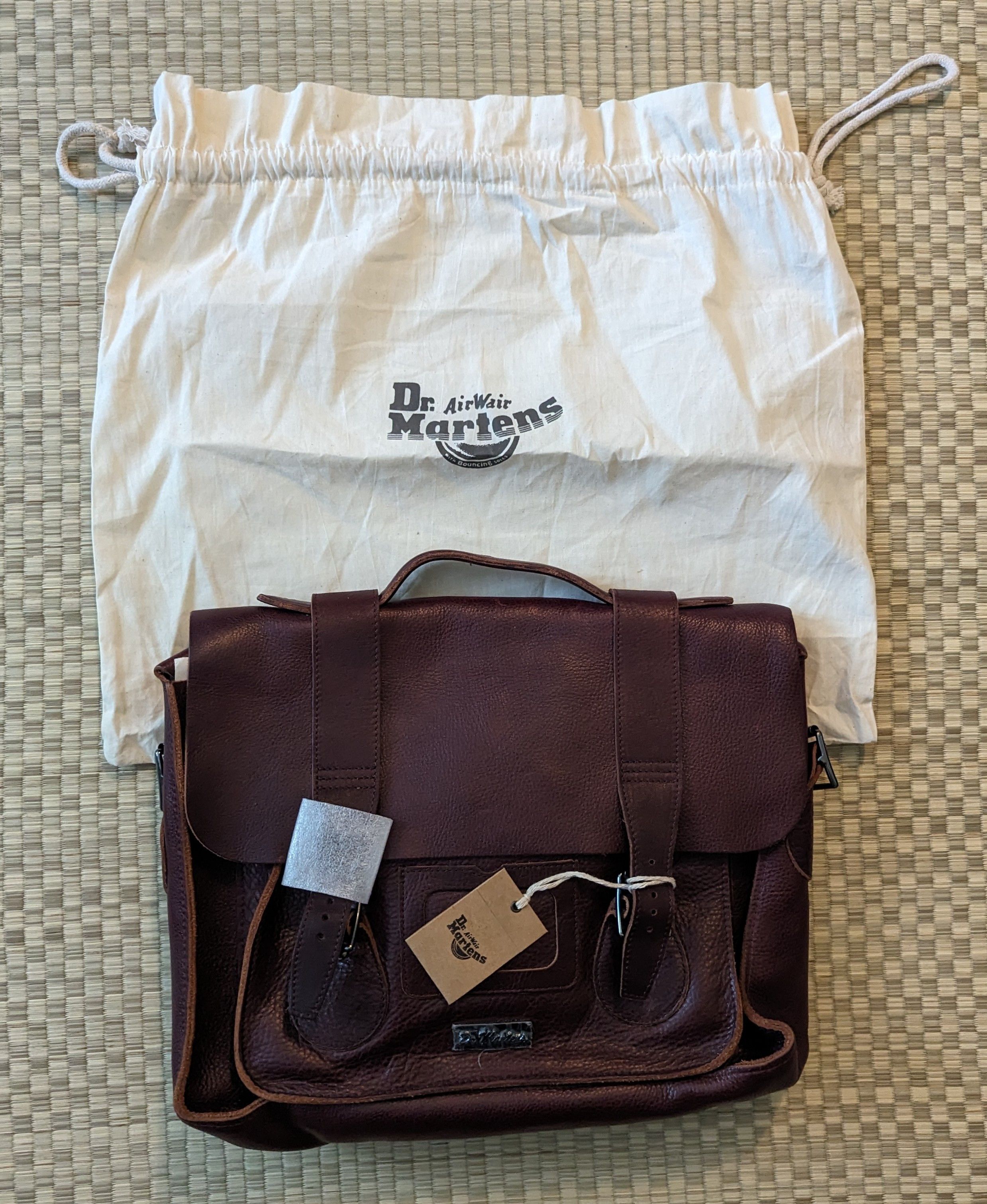 Dr martin satchel clearance