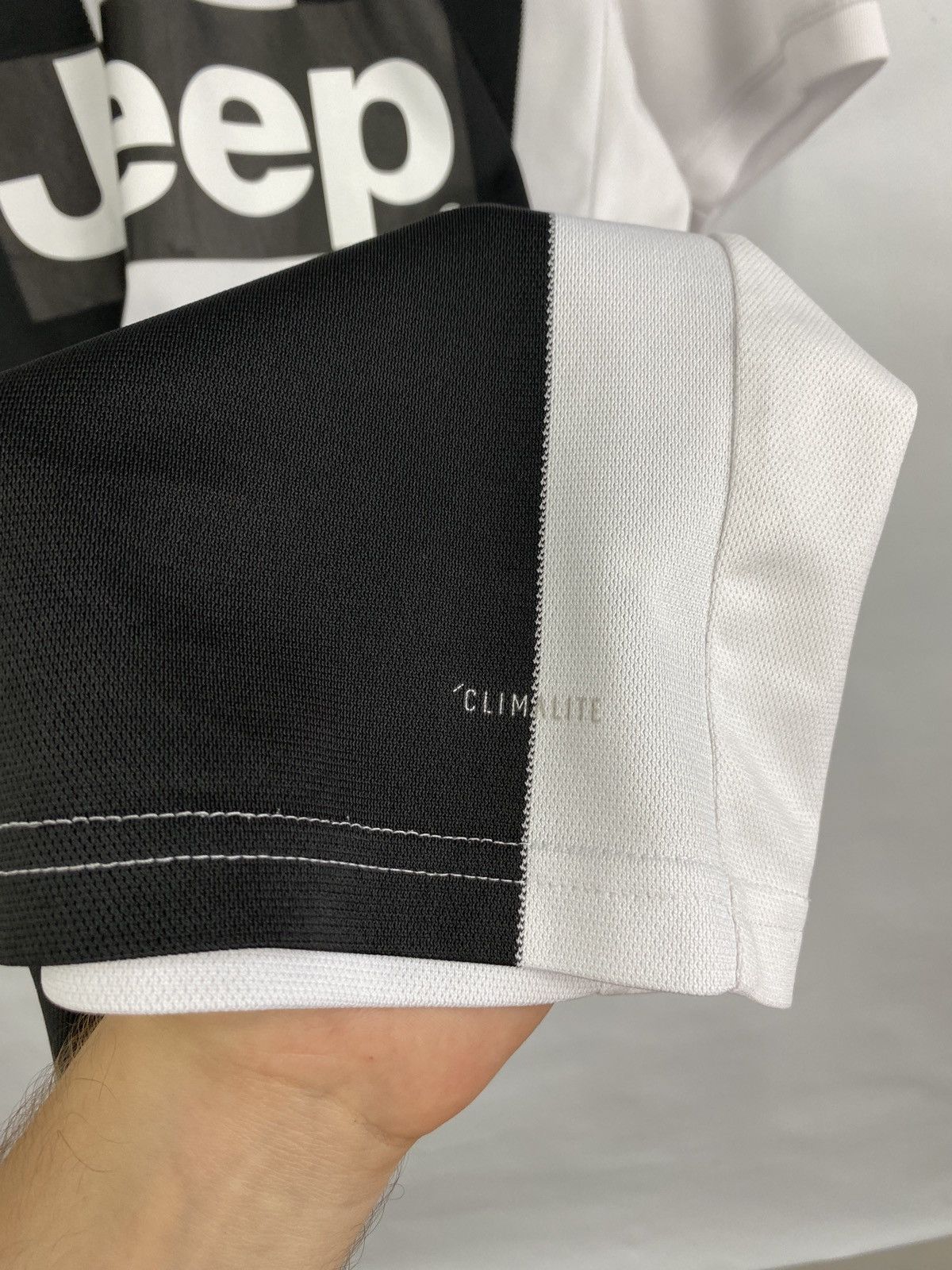 Adidas 🇮🇹 Y2K Adidas Juventus Soccer Jersey T-Shirt Blockore Rare Size US S / EU 44-46 / 1 - 5 Thumbnail