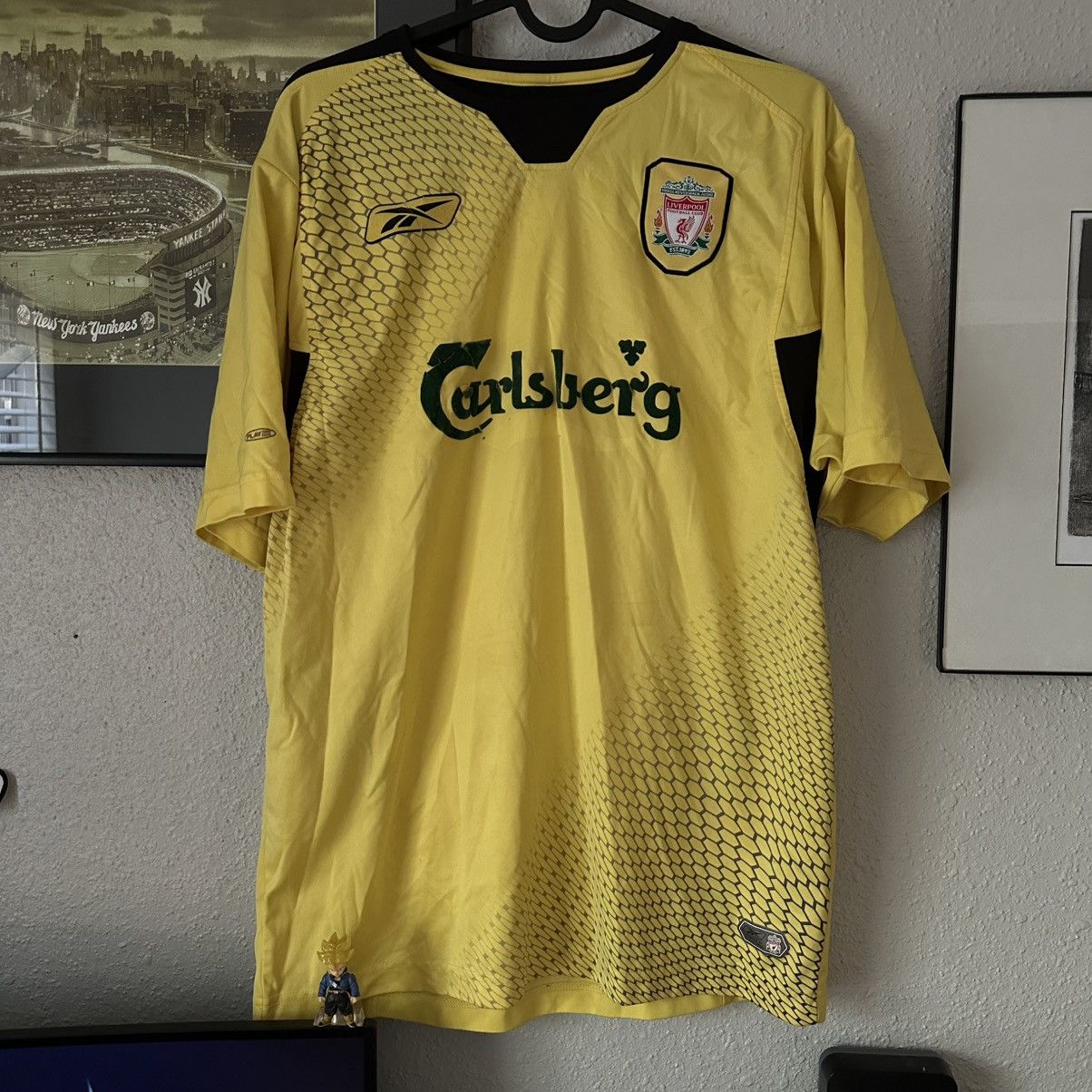 Reebok 2004-2005 LIVERPOOL REEBOK AWAY JERSEY Size US M / EU 48-50 / 2 - 1 Thumbnail