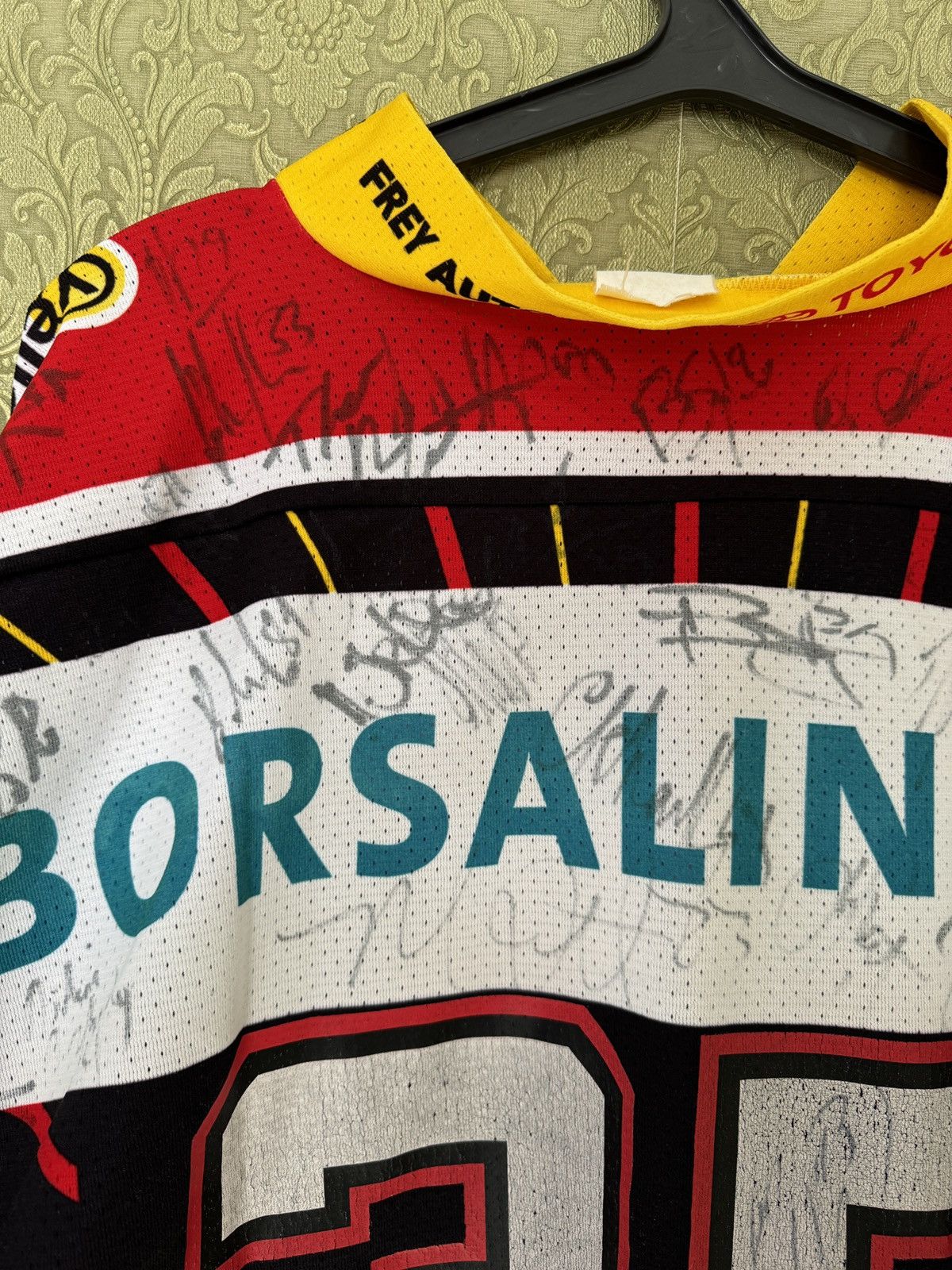 Vintage Vintage SCL Tigers retro Ice Hockey Jersey with autographs Size US XL / EU 56 / 4 - 8 Thumbnail