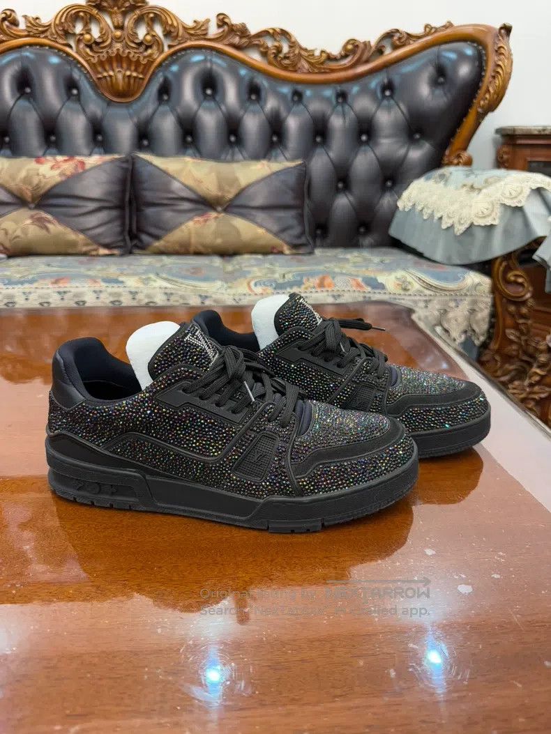 Louis Vuitton Louis Vuitton Full drilling design shoes Size US 7.5 / EU 40-41 - 2 Thumbnail
