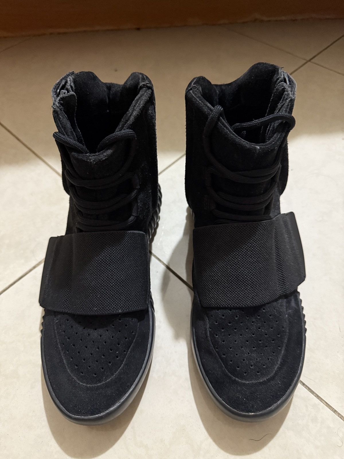 Yeezy Yeezy Boost 750 Triple Blacks Size US 6 / EU 39 - 3 Thumbnail