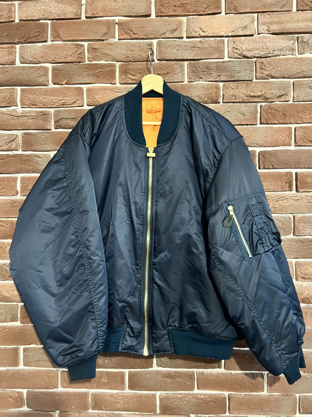Vintage Ma1 Flyer Navy Vintage Nylon Bomber Jacket BoxyFit Oversize Size US L / EU 52-54 / 3 - 1 Thumbnail
