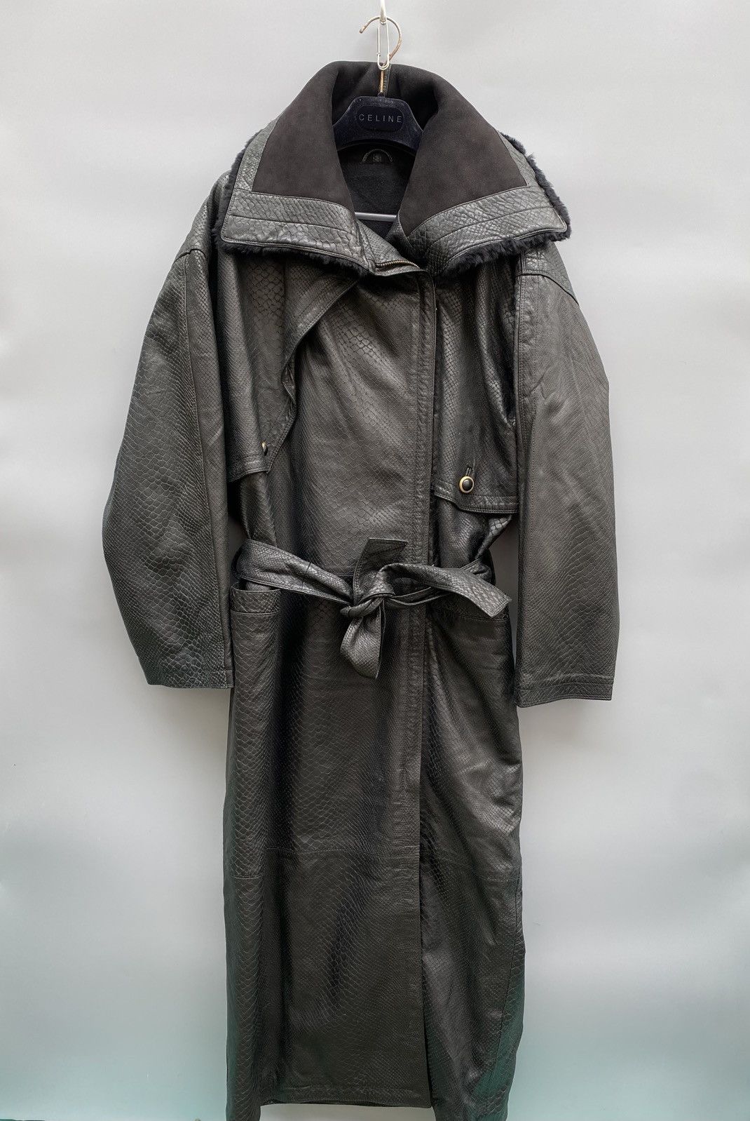Versace 1990s Gianni Versace Snakeskin Embossed Leather Coat Size US L / EU 52-54 / 3 - 1 Thumbnail