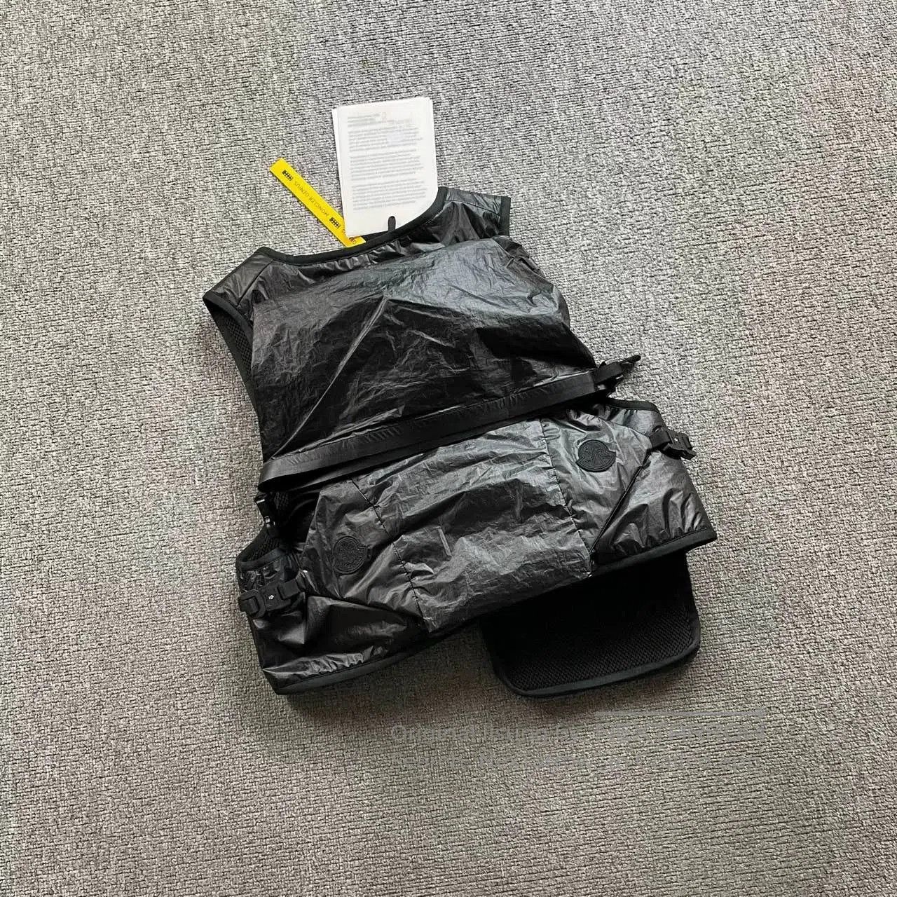 1017 ALYX 9SM moncler x alyx black tactical vest. Size US M / EU 48-50 / 2 - 2 Thumbnail