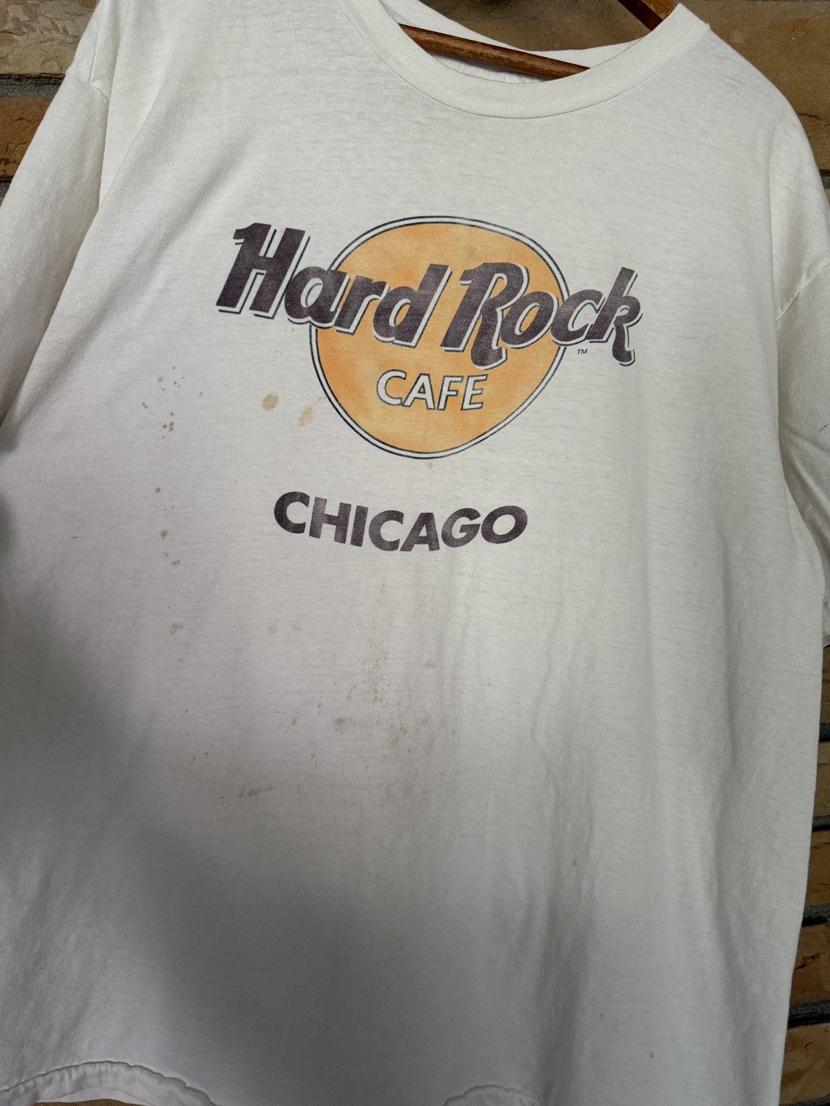 Vintage Vintage 90s Hard Rock Cafe Chicago Distressed Graphic Tee Size US XL / EU 56 / 4 - 4 Thumbnail