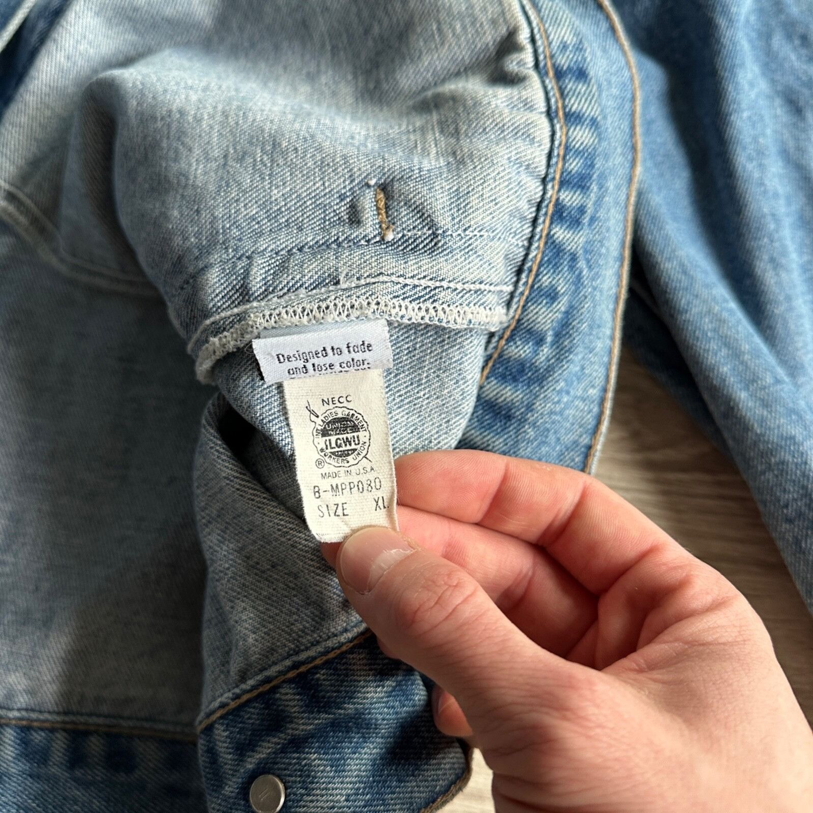 Calvin Klein Calvin Klein USA Made Vintage 90s Men's Light Blue Denim Jac Size US XL / EU 56 / 4 - 5 Thumbnail