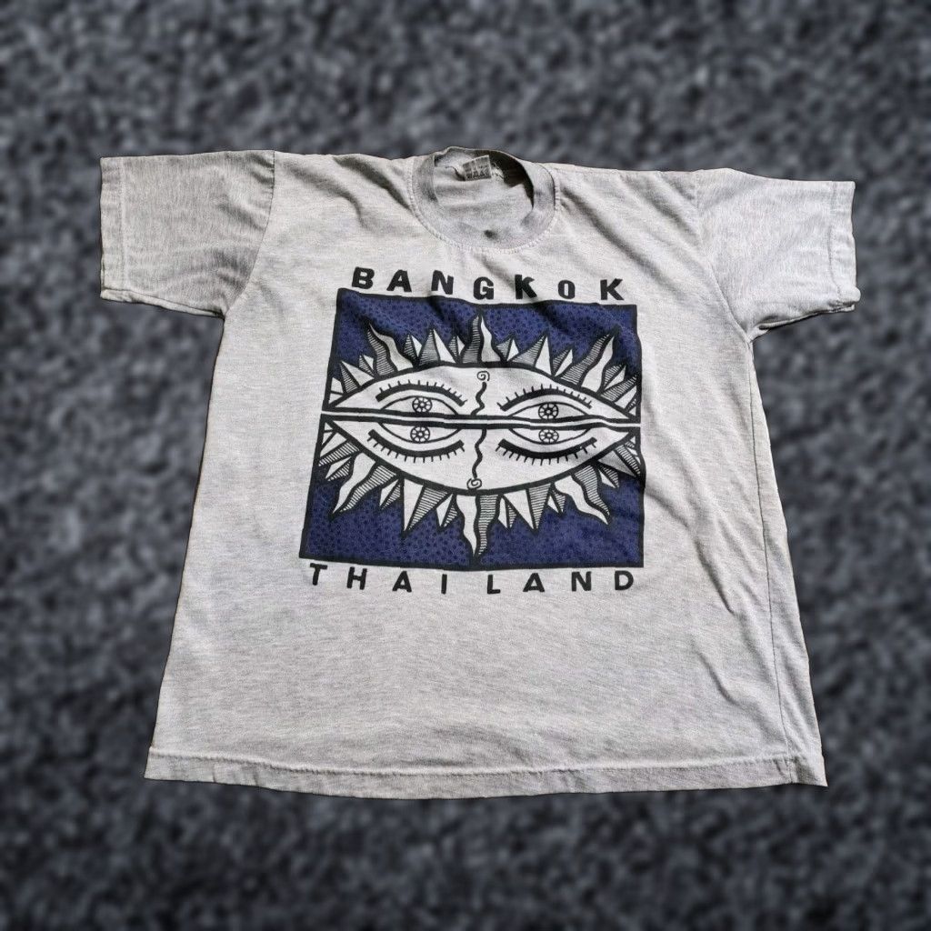 Vintage VINTAGE Bangkok Thailand Eye Graphic Print Short Sleeve T Shirt Mens L Gray Size US L / EU 52-54 / 3 - 1 Thumbnail