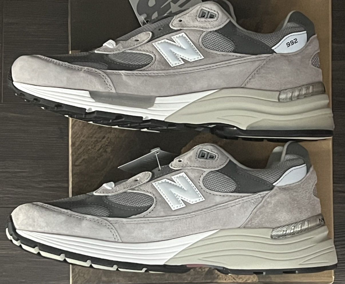 New Balance New Balance 992 GY US 10M Size US 10 / EU 43 - 4 Thumbnail