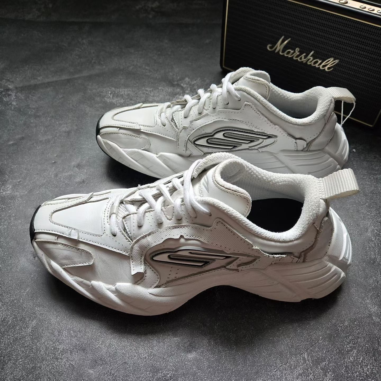 Balenciaga Balenciaga Monday Low-Top Sneakers Size 38 Size US 8 / IT 38 - 1 Thumbnail