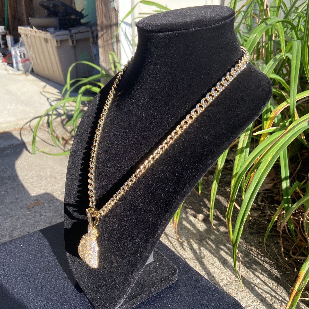 Jewelry Gold Chain Cuban Necklace 24in 8mm and Icy Money Bag Pendant Size ONE SIZE - 3 Thumbnail
