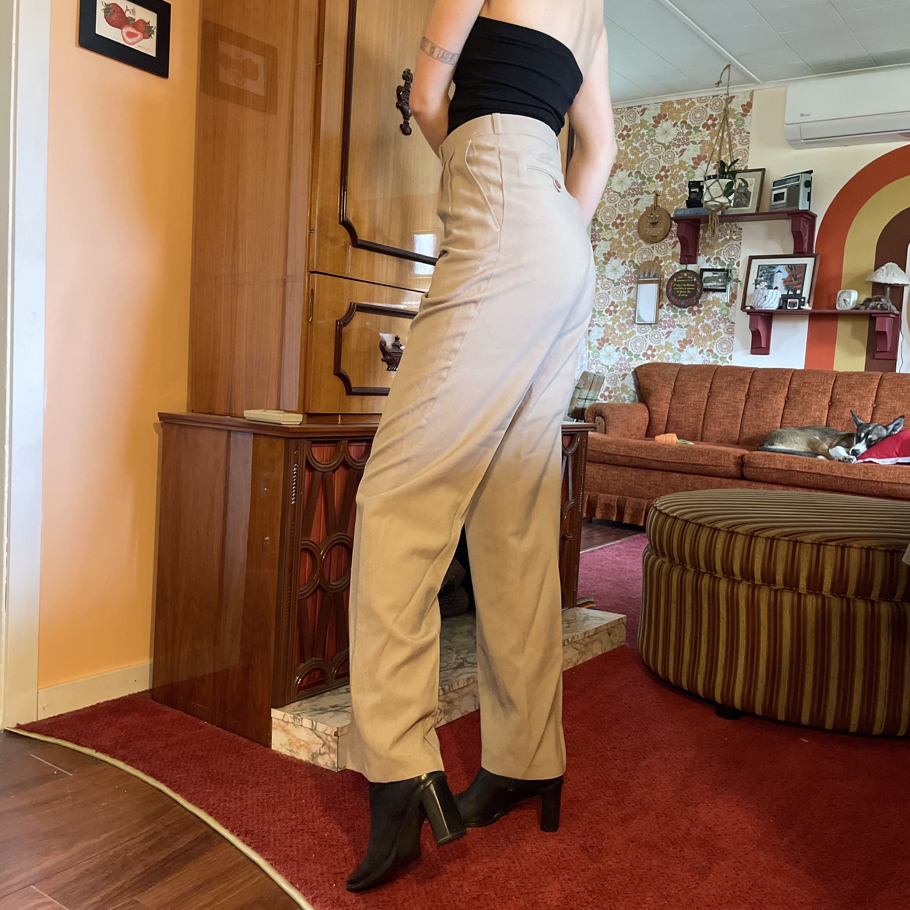 Yves Saint Laurent 90s vintage YSL Wool Blend Beige pleated high waisted pants! Size 31" - 4 Thumbnail