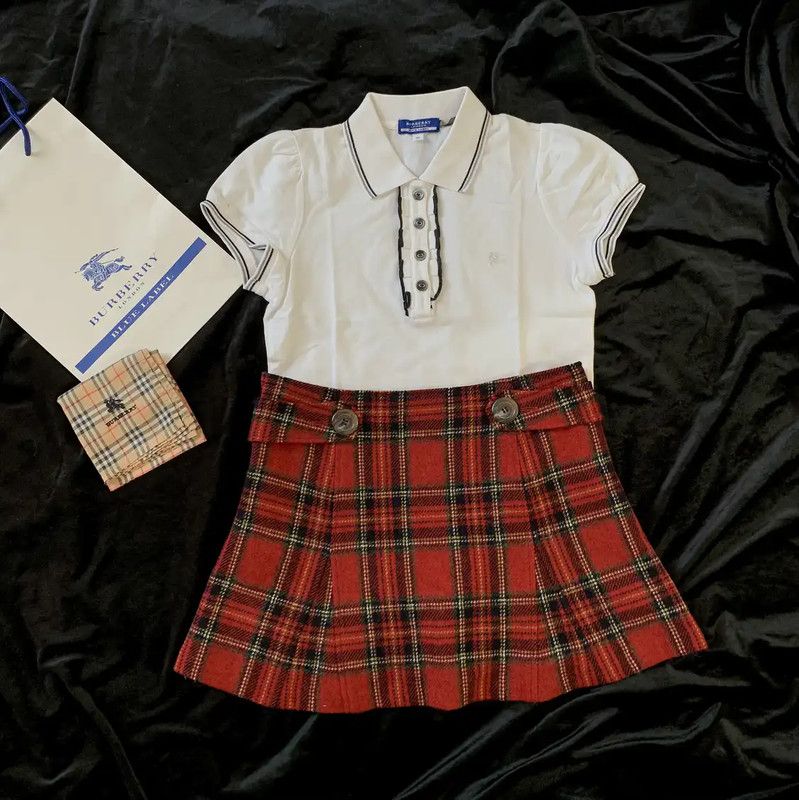 Burberry Burberry Red Wool Plaid Mini Skirt Size 28" / US 6 / IT 42 - 1 Thumbnail