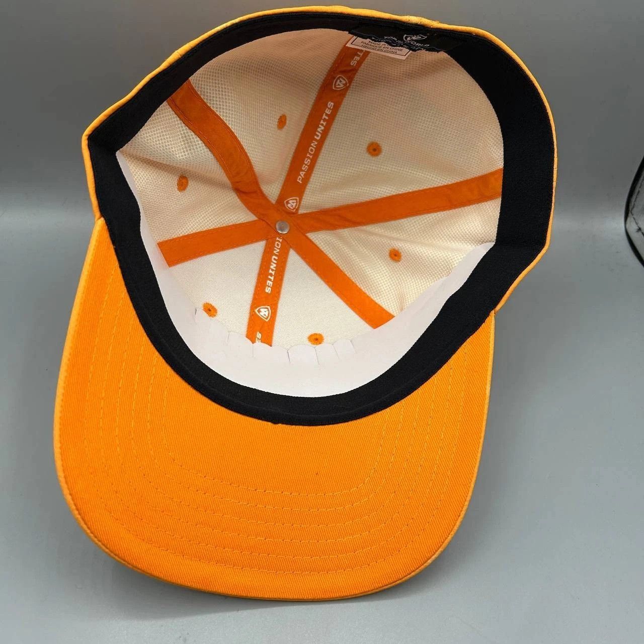Top Of The World Tennessee Volunteers Hat Men M-L Orange OHT Stretch Fitted Size ONE SIZE - 2 Thumbnail