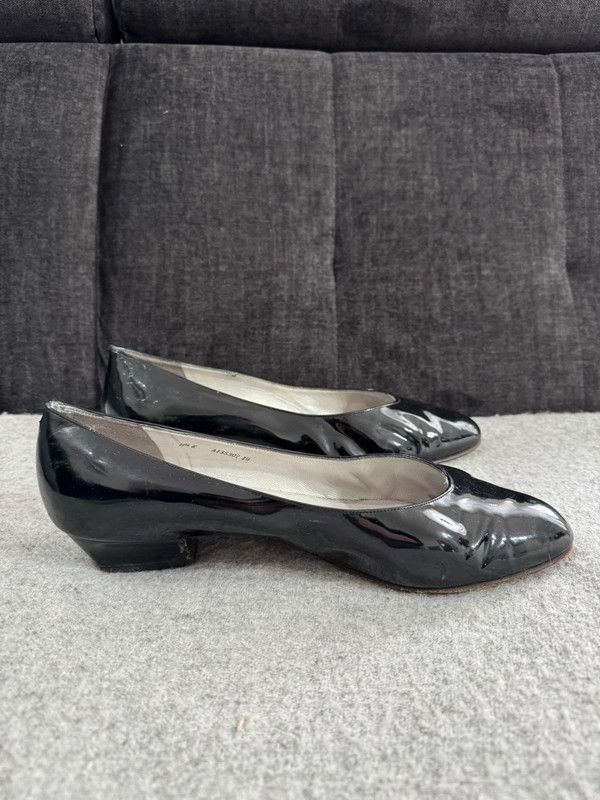 Bally Suisse Bellezza Vintage black flats size 8,5- 42