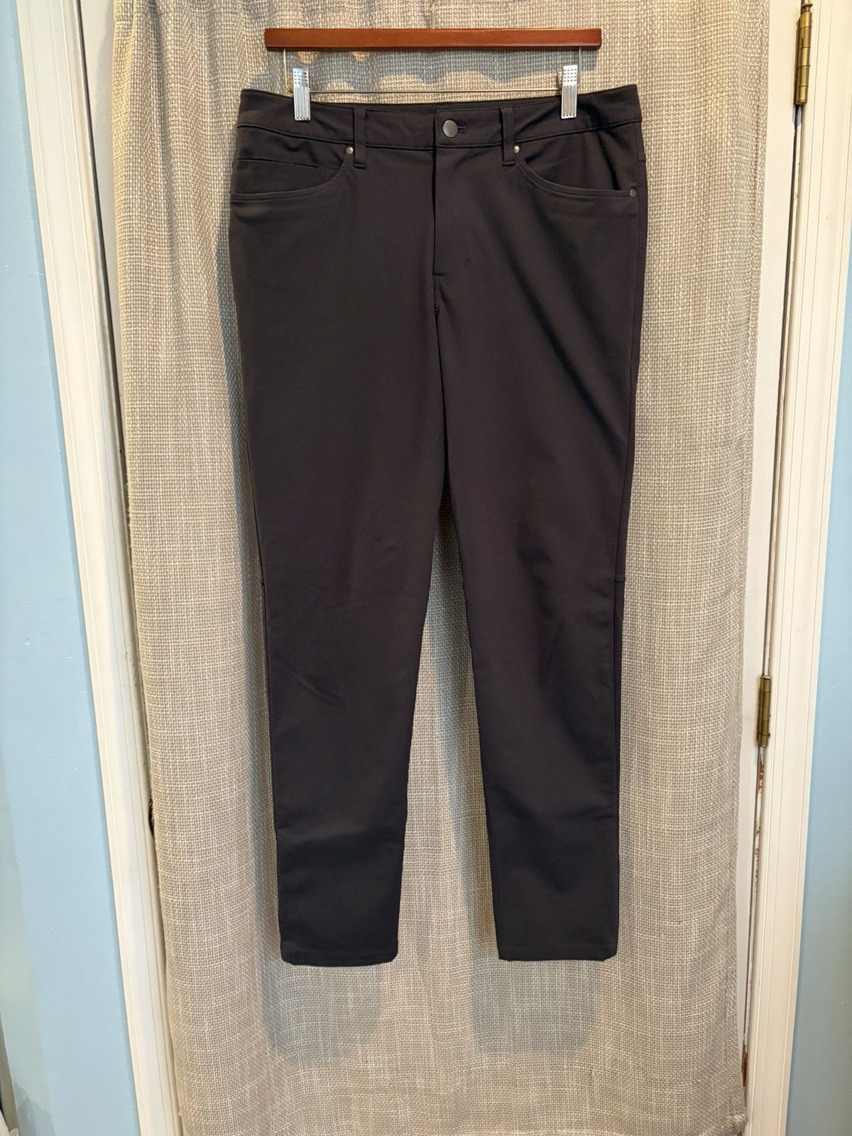 Lululemon Lululemon ABC Dark Grey Commuter Polyester Pants Size US 32 / EU 48 - 1 Thumbnail