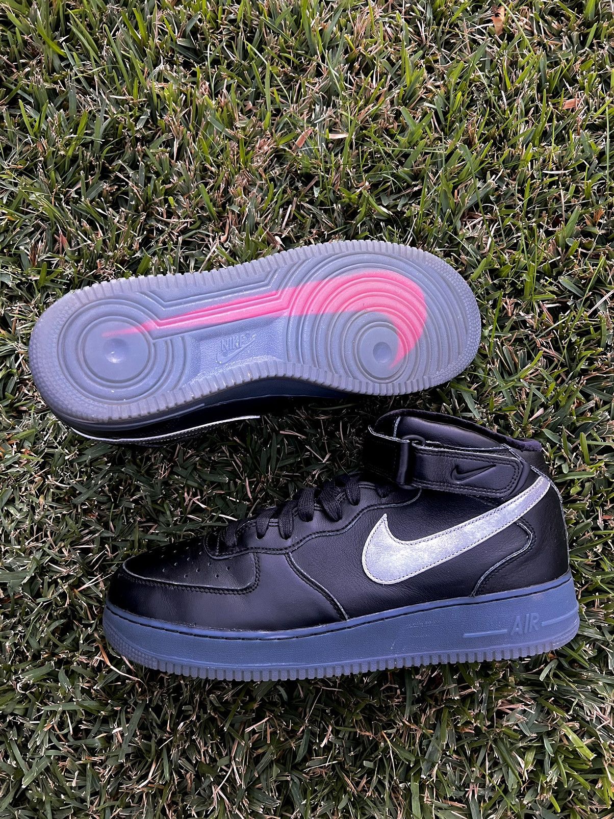 Nike CLEAN Nike Air Force 1 Mid Lux Velvet size 13 Black Shoes Size US 13 / EU 46 - 4 Thumbnail