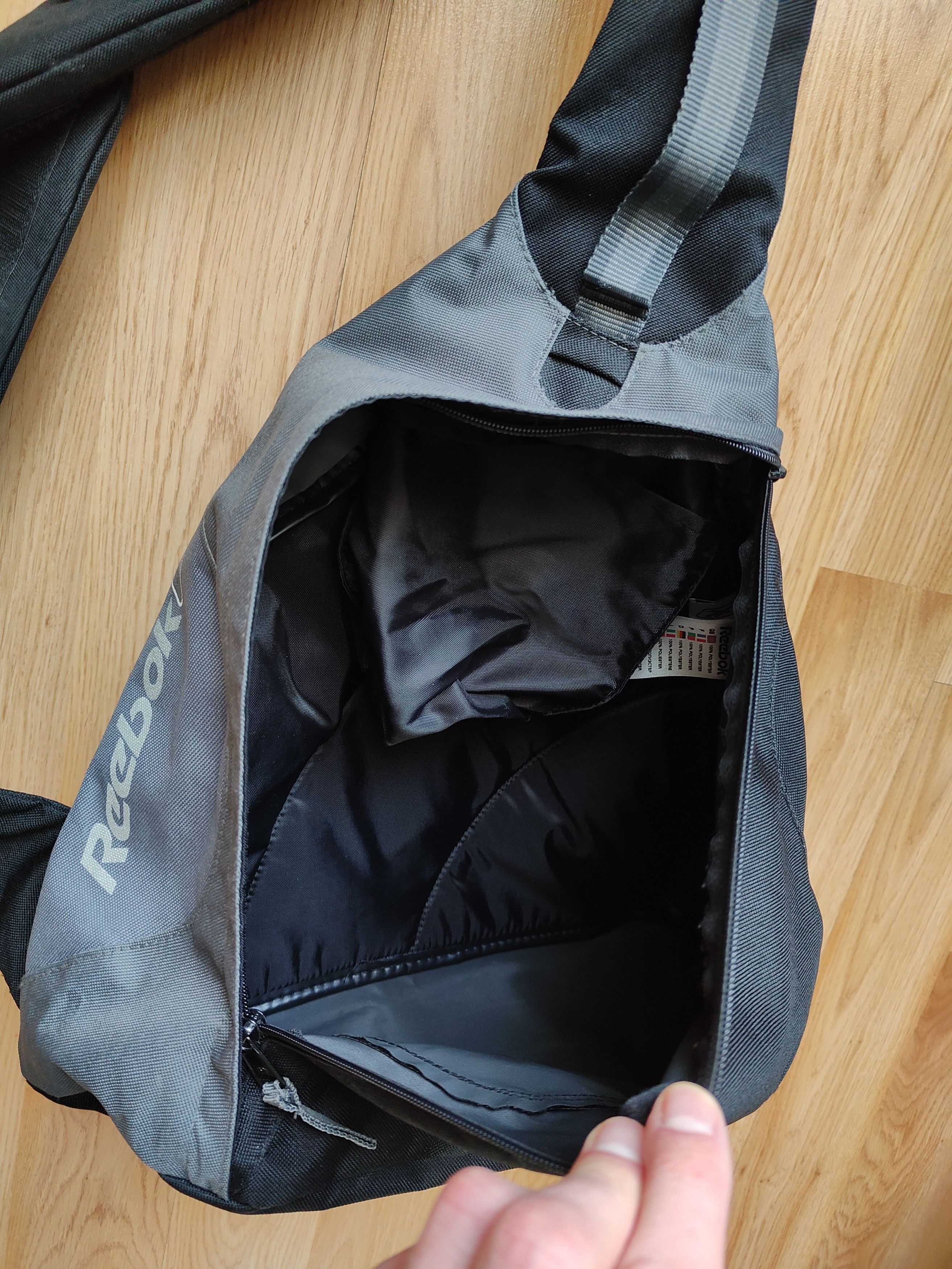 Reebok Vintage Reebok Sling Bag Reebok Backpack Size ONE SIZE - 6 Thumbnail