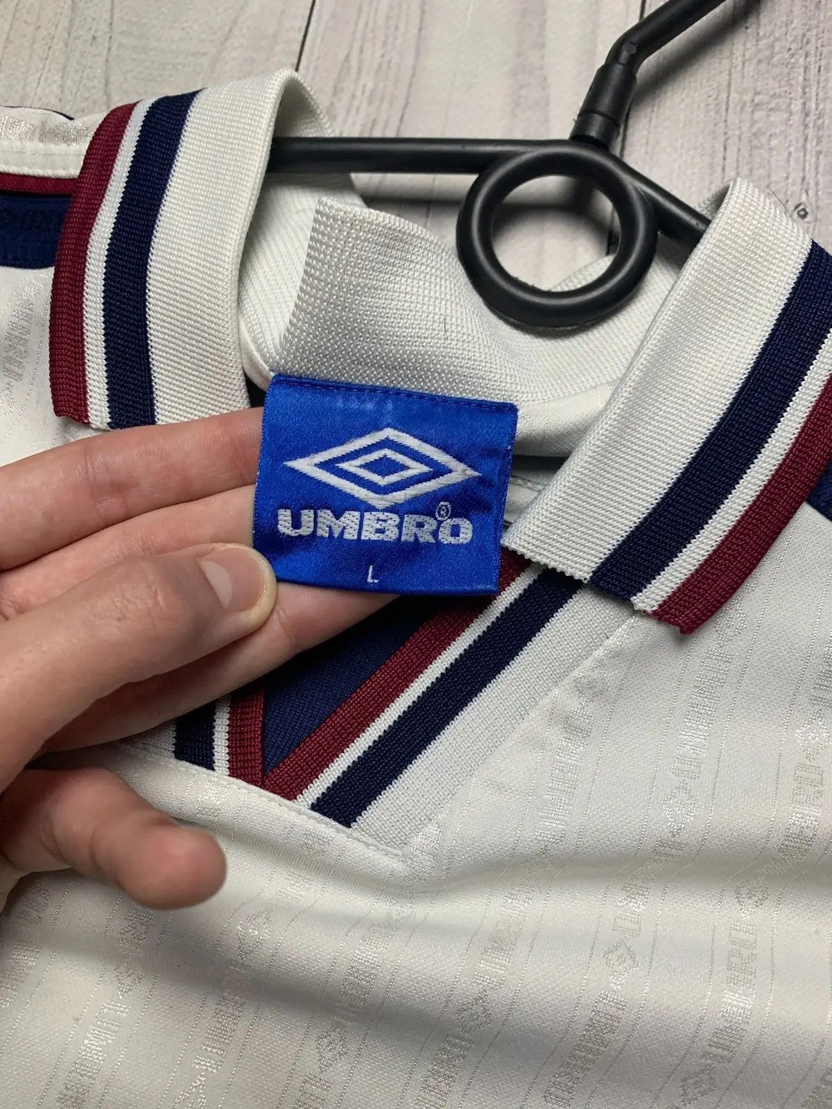 Umbro Vintage Umbro monogram polo rare size M striped Size US L / EU 52-54 / 3 - 4 Thumbnail