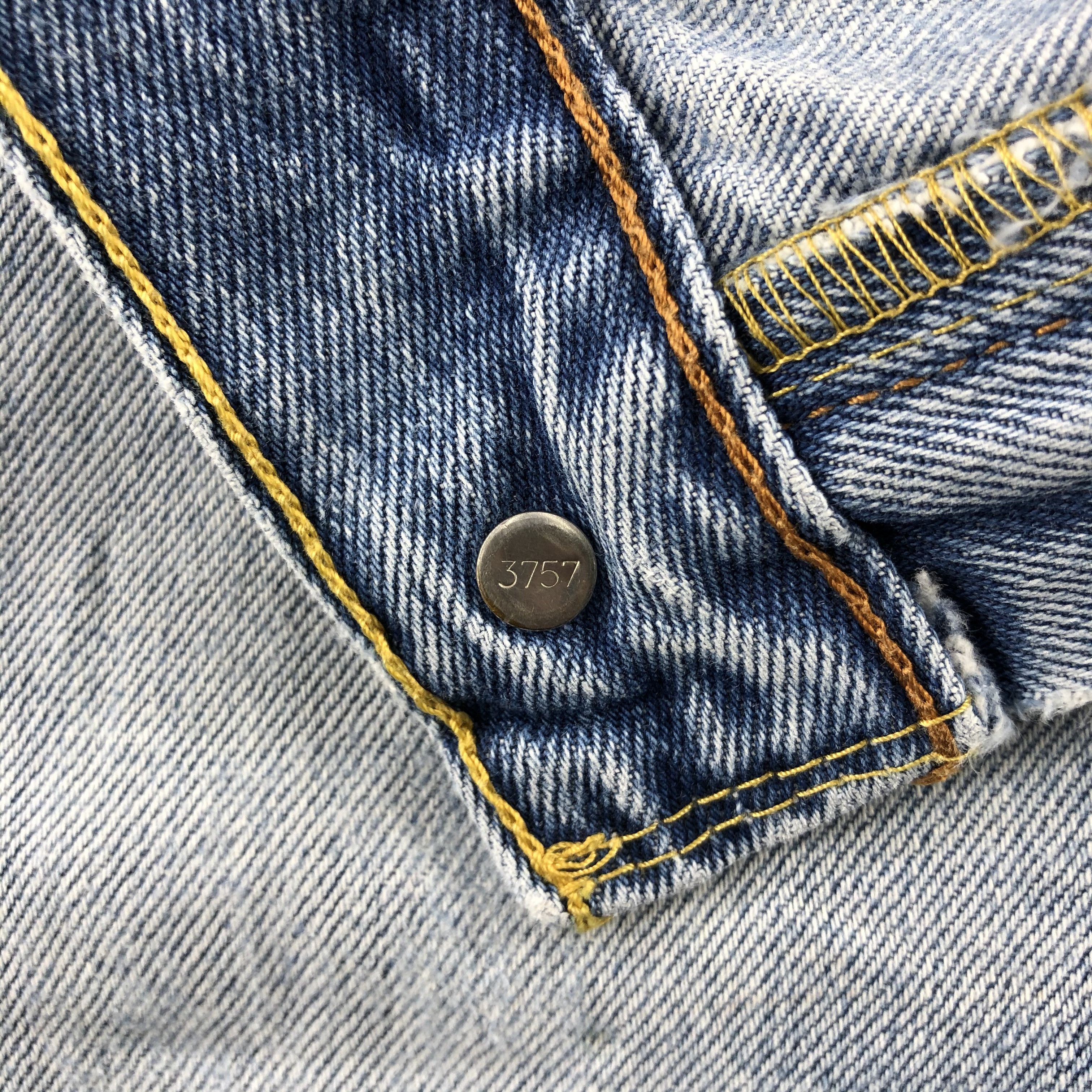 Levi's × Vintage Vintage Blue Wash Levis 505 Jeans-JM2466 Size US 37 - 13 Thumbnail