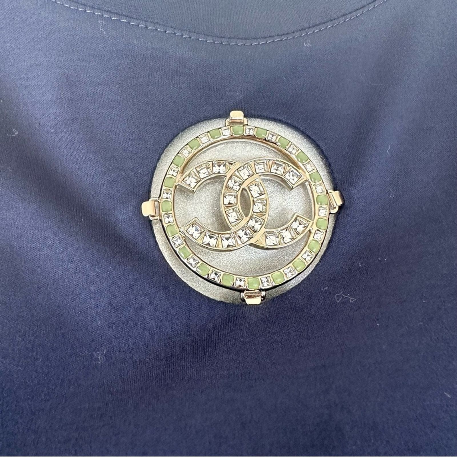 Chanel CHANEL T-shirt size 38/40 FR or 8 US Authentic Retail 1550$ Size M / US 6-8 / IT 42-44 - 4 Thumbnail