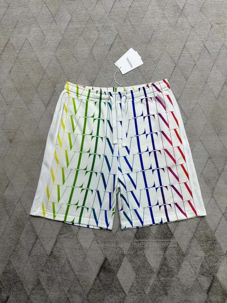 Valentino Valentino Full logo shorts Size US 32 / EU 48 - 2 Thumbnail