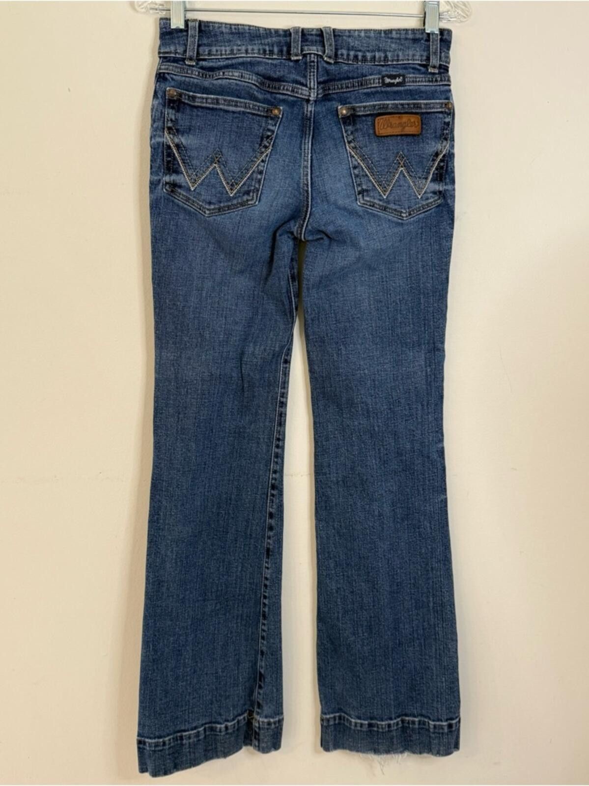Wrangler Wrangler Cowgirl denim jeans straight leg distressed 3x32” Size 30" / US 8 / IT 44 - 2 Thumbnail