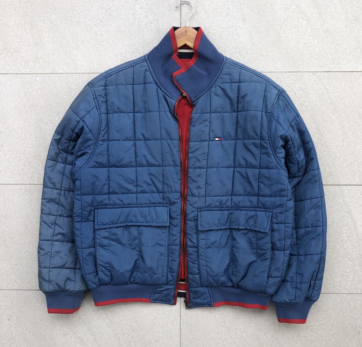 Tommy Hilfiger Vintage Tommy Hilfiger Reversible Puffer Bomber Jacket Size US L / EU 52-54 / 3 - 4 Thumbnail