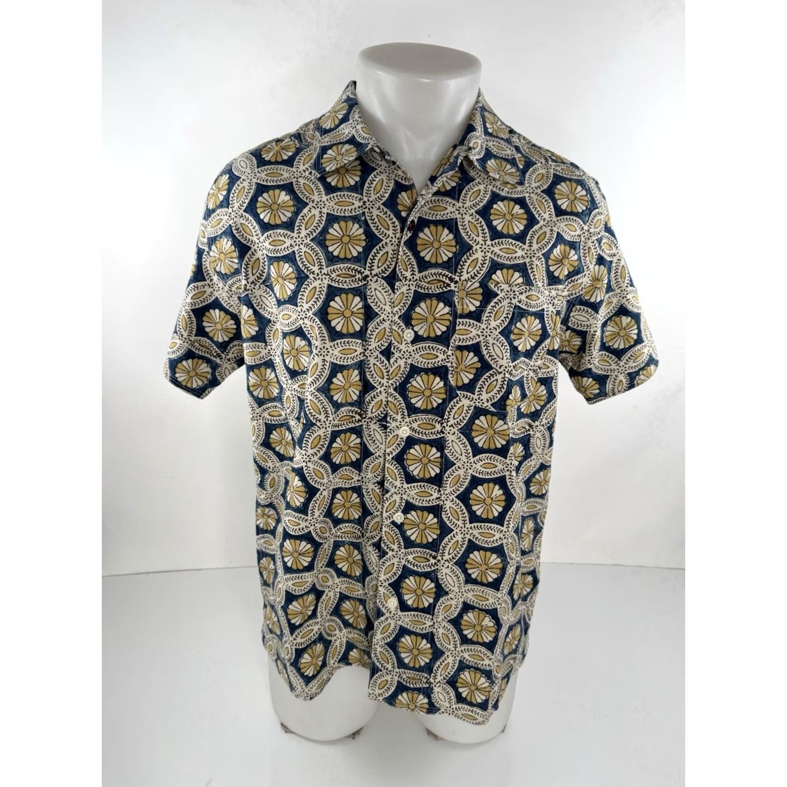 Kardo KARDO - Floral Hand Crafted Mens M Loop Collar Shirt - EXCELLENT Shirt Mens M Blue Floral 90s Theme Flower Button-Up Short Sleeve Collared Size US M / EU 48-50 / 2 - 2 Thumbnail