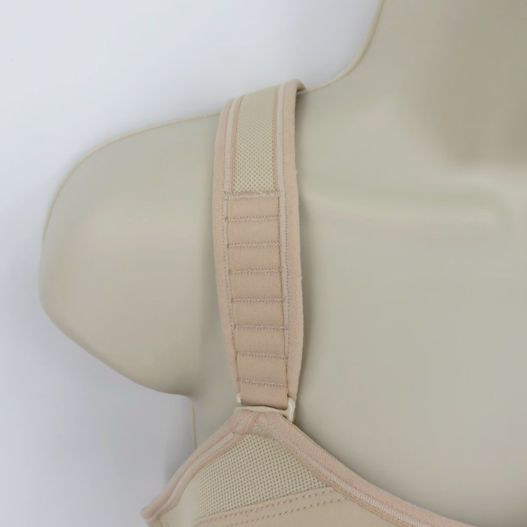 Vintage Delimira 42B A282 Contour Sports Bra High Impact Solid Beige Underwire NEW NWT Size ONE SIZE - 2 Thumbnail