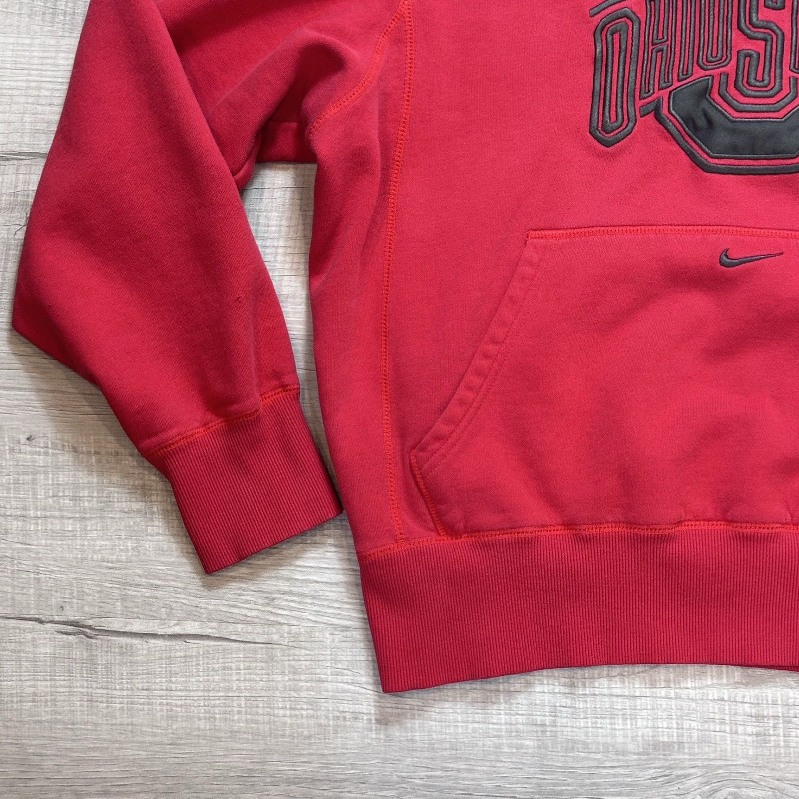 Nike Nike Ohio State Buckeyes Center Swoosh Sweatshirt Sz Medium Size US M / EU 48-50 / 2 - 2 Thumbnail