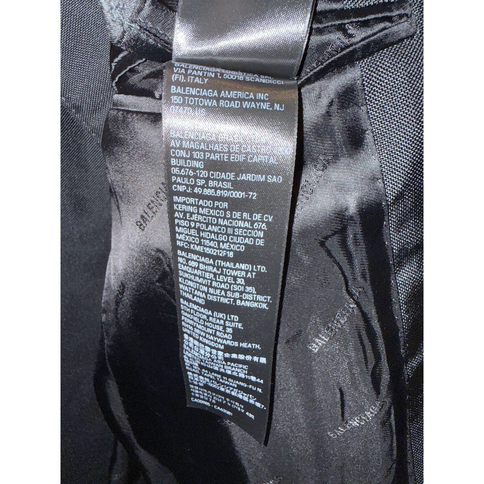 Balenciaga $4k Balenciaga 2024 Backpack Nylon Boxy Jacket Size US S / EU 44-46 / 1 - 7 Thumbnail