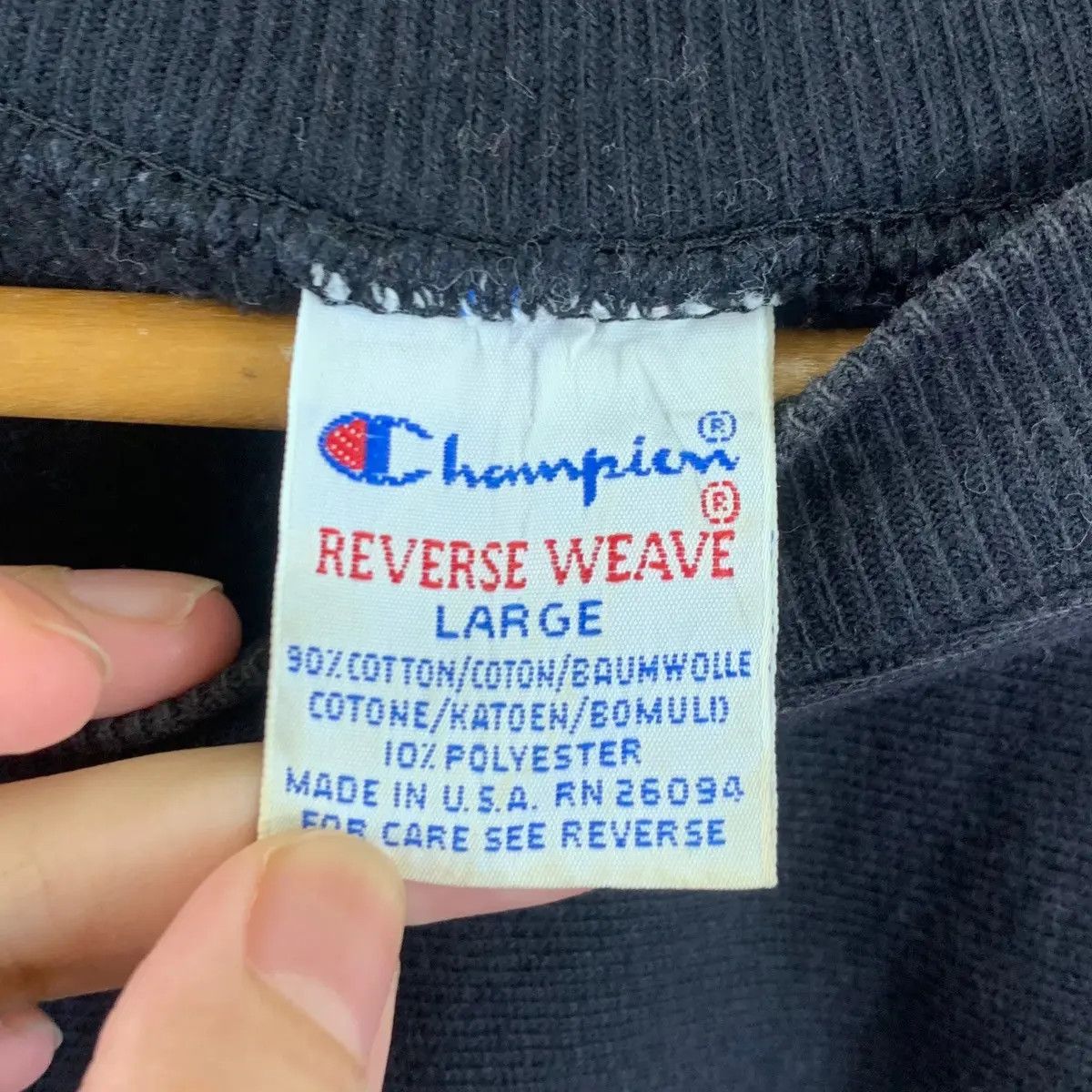 Champion Vintage CHAMPION REVERSE WEAVE Made In USA Cropped Size L / US 10 / IT 46 - 2 Thumbnail