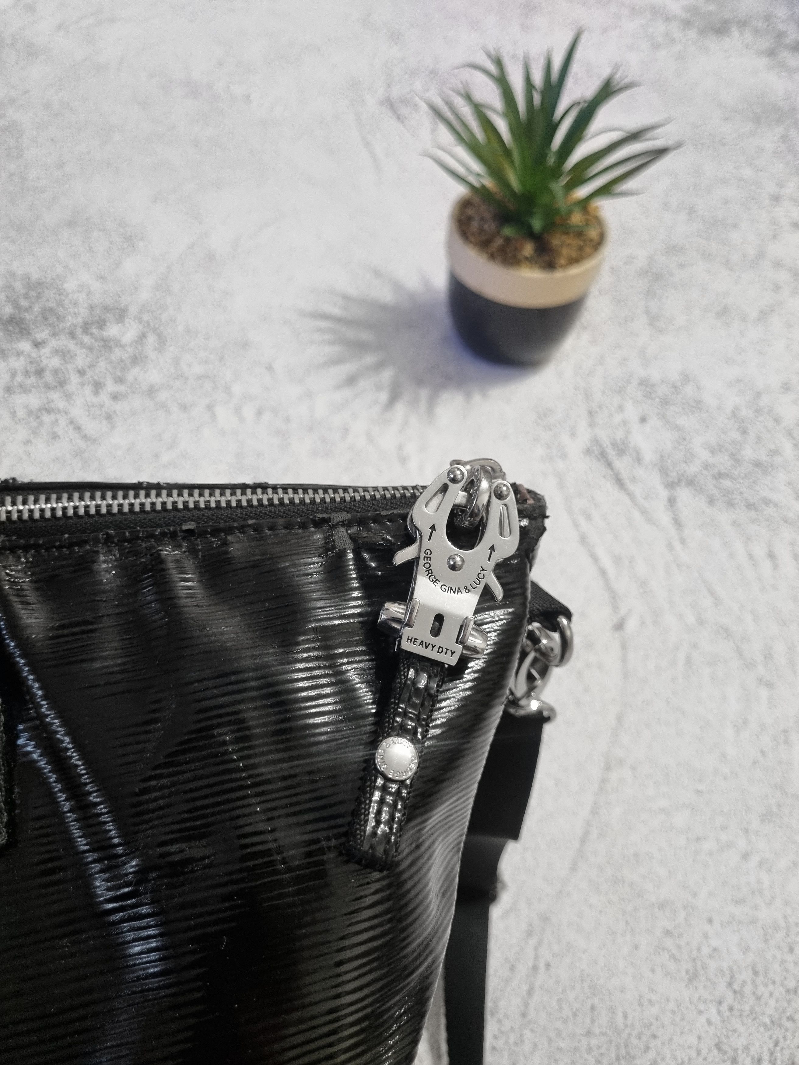 George Gina & Lucy × Vintage Vintage George Gina & Lucy GGL Hodgepodge Patent Bag Size ONE SIZE - 7 Thumbnail