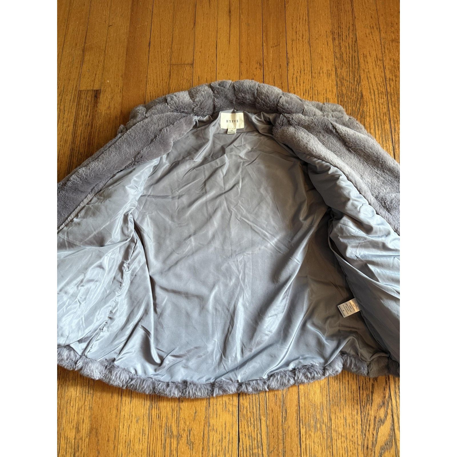 Other HYFVE Faux Fur Jacket Medium Gray Plush Short Coat Soft Size M / US 6-8 / IT 42-44 - 5 Thumbnail