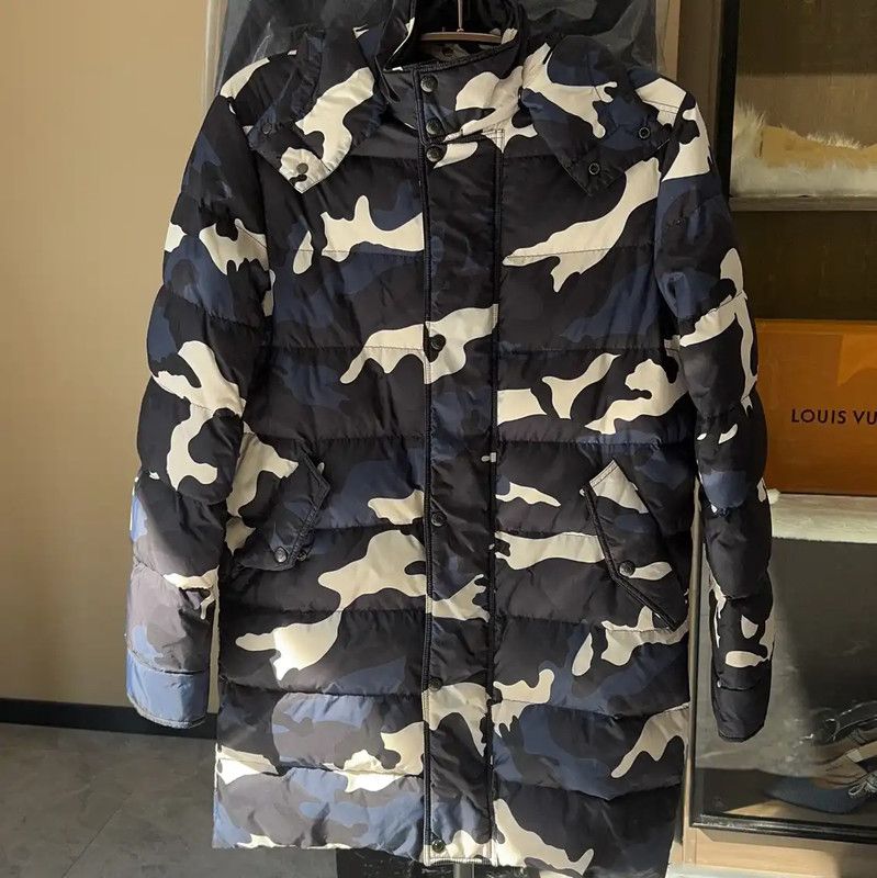 Valentino Valentino Camouflage Men's Down Jacket 0089 Size US M / EU 48-50 / 2 - 1 Thumbnail