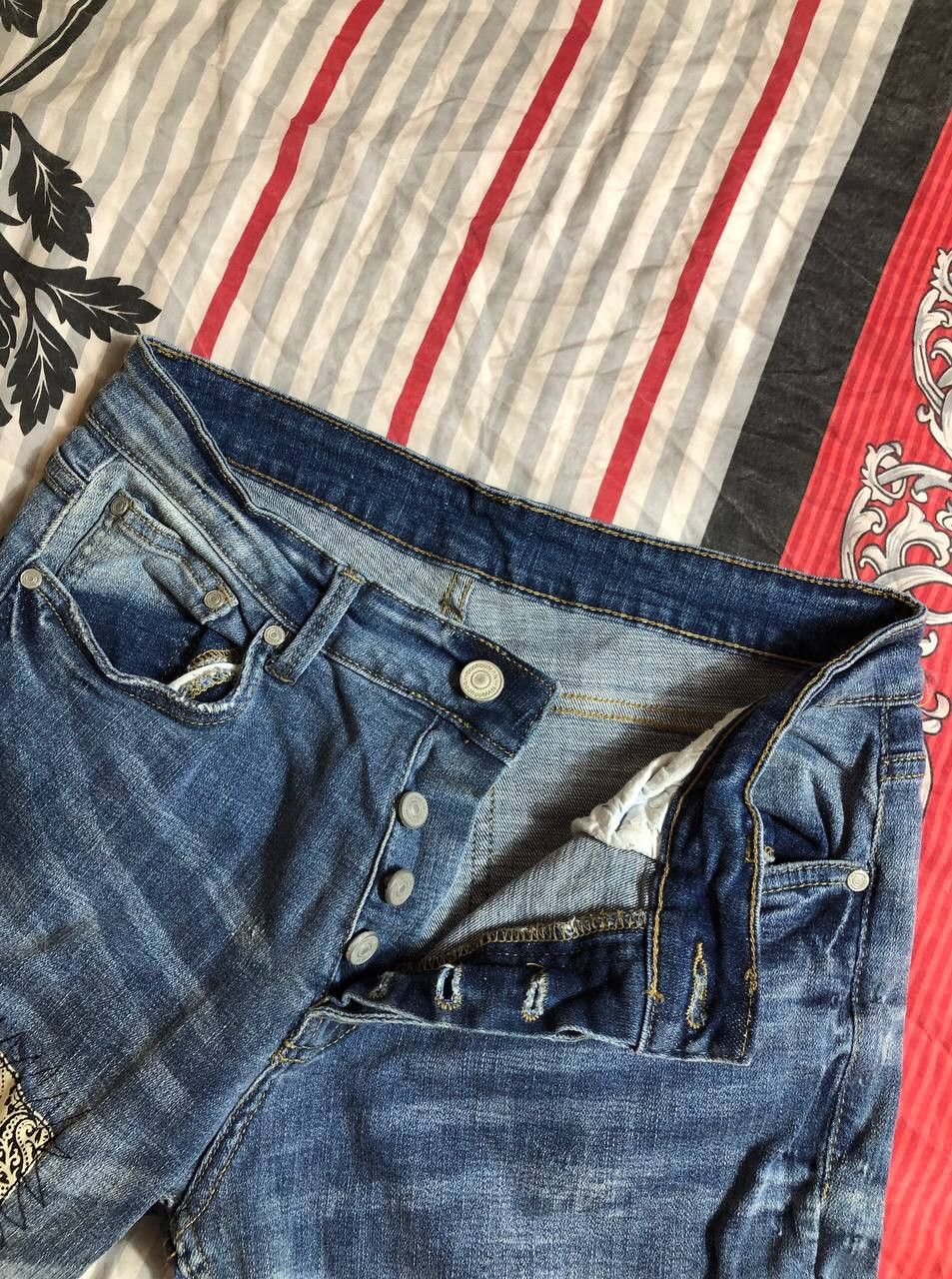Japanese Brand Dirty Painted Distressed Thrashed Faded Baggy Jeans Y2K Size US 30 / EU 46 - 3 Thumbnail