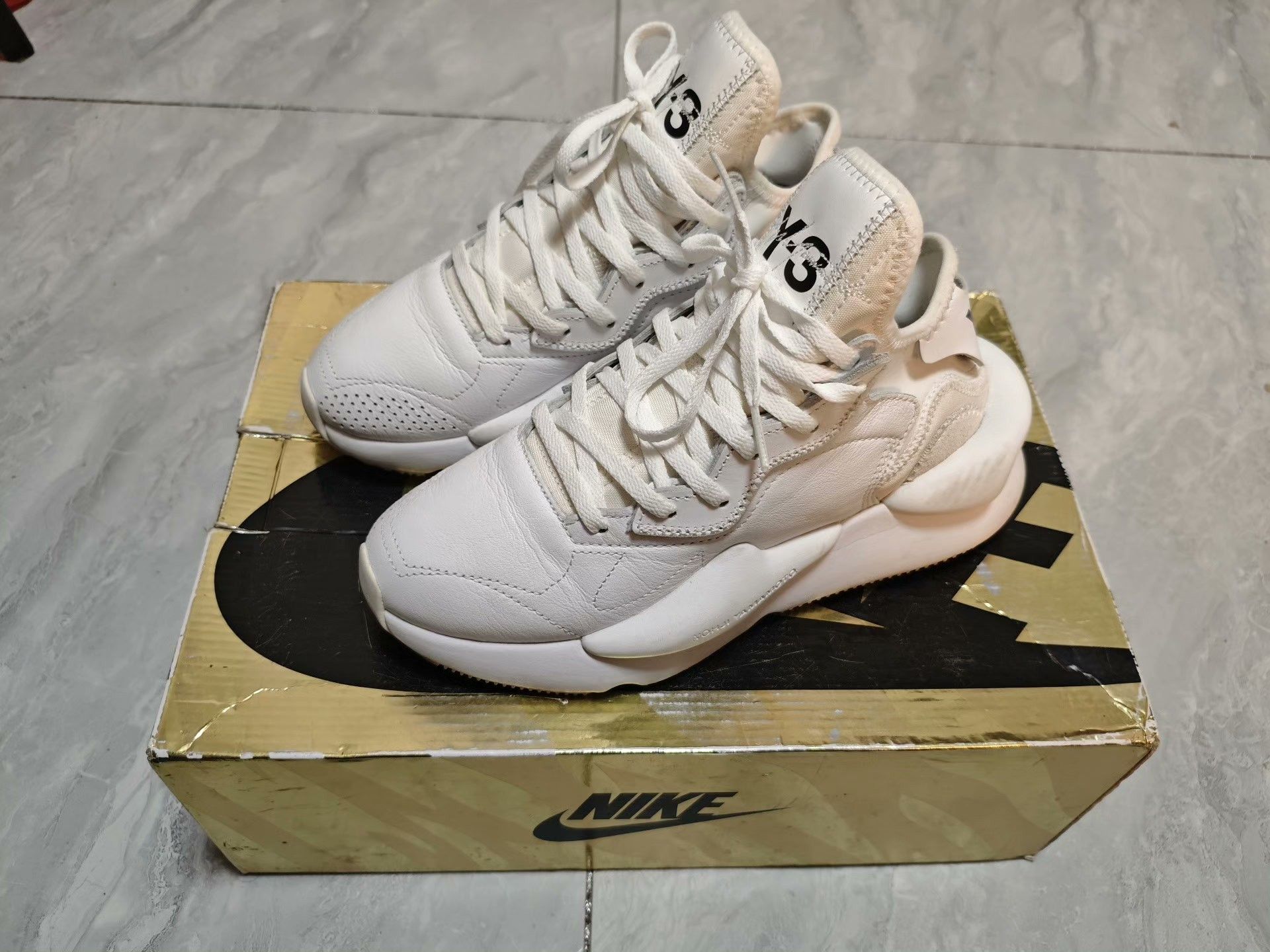 Y-3 Y-3 Casual White Lowtop Sneakers 10 Men Size US 10 / EU 43 - 1 Thumbnail