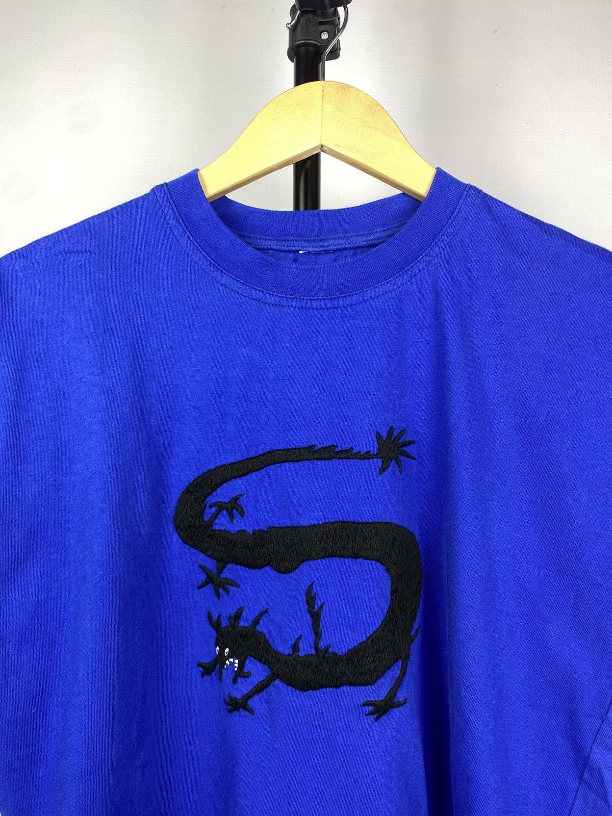 Japanese Brand × Vintage Vintage 90s DRAGON embroidered Logo T Shirt Size US S / EU 44-46 / 1 - 2 Thumbnail
