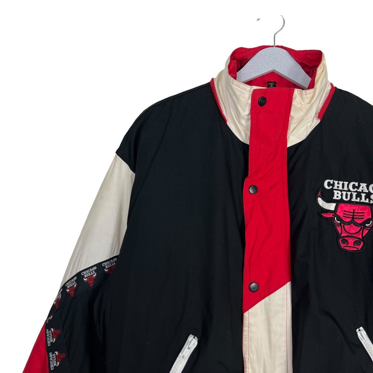 🔥 ARCHIVES VINTAGE CHICAGO BULLS PRO PLAYER BY DANIEL YOUNG