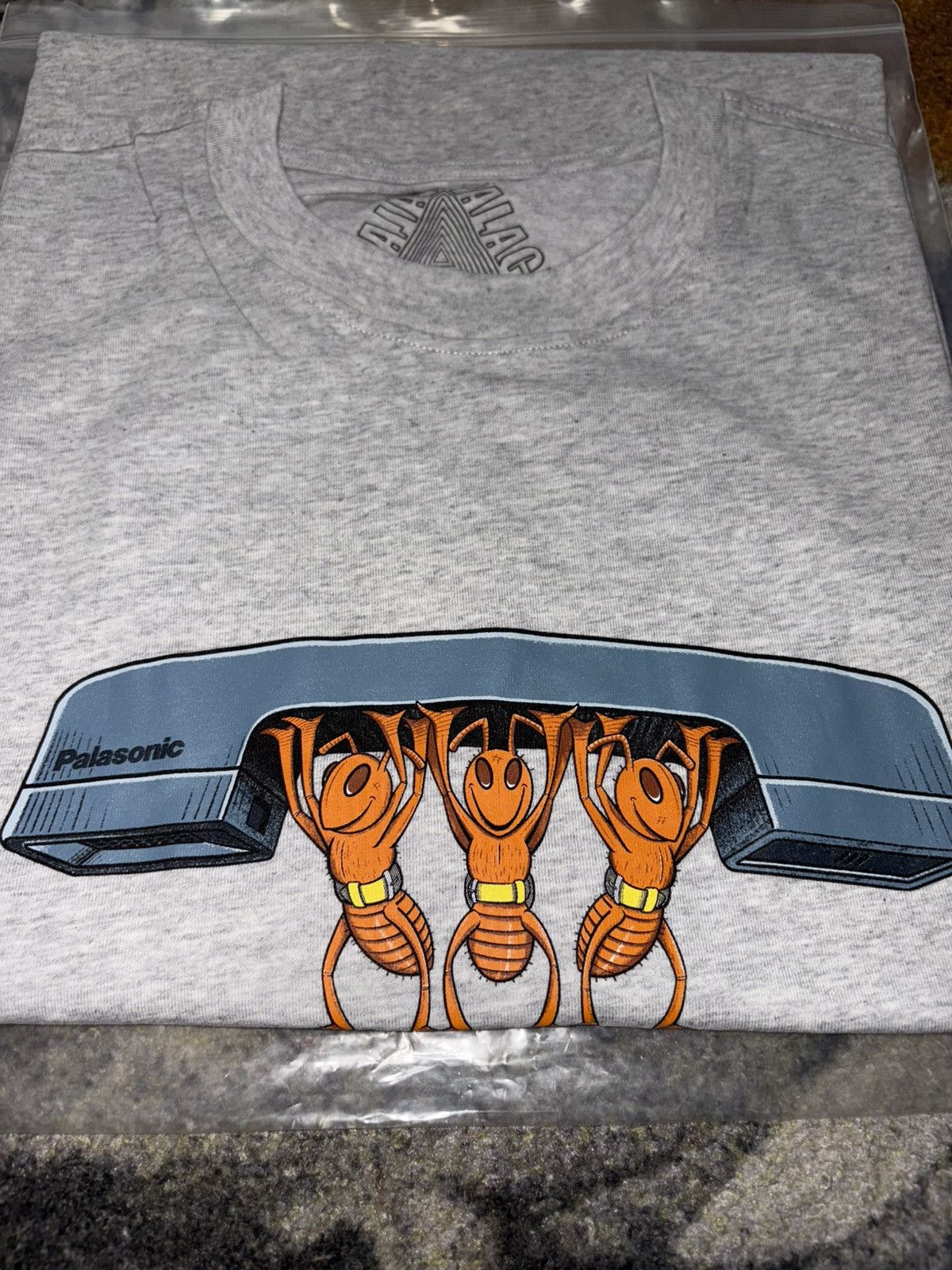 Palace Palace Bellman T-Shirt Grey Size US L / EU 52-54 / 3 - 3 Thumbnail