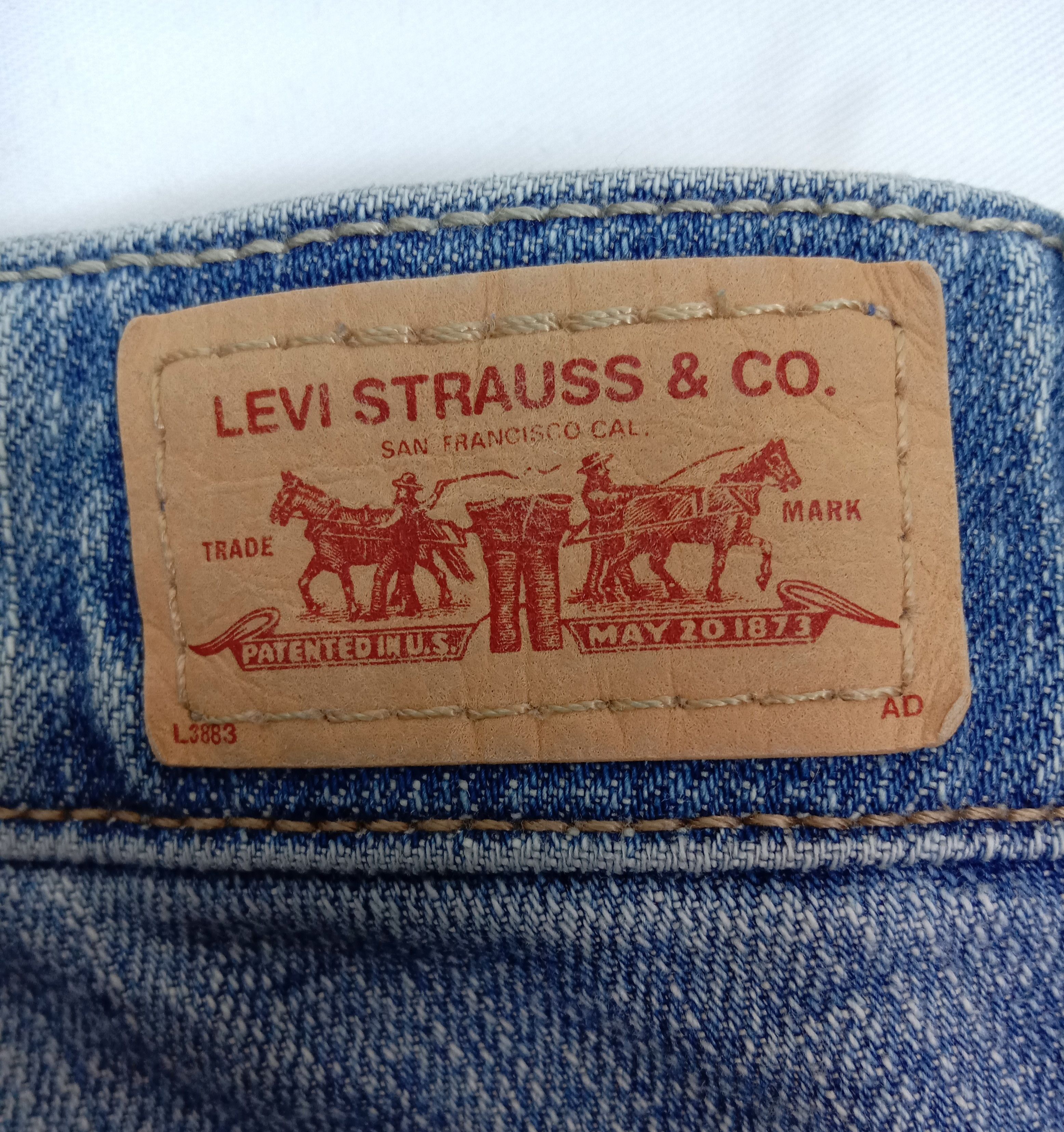 Levi's Vintage Levi's 524 Flare Jeans Faded Blue Denim Size 31" - 16 Thumbnail
