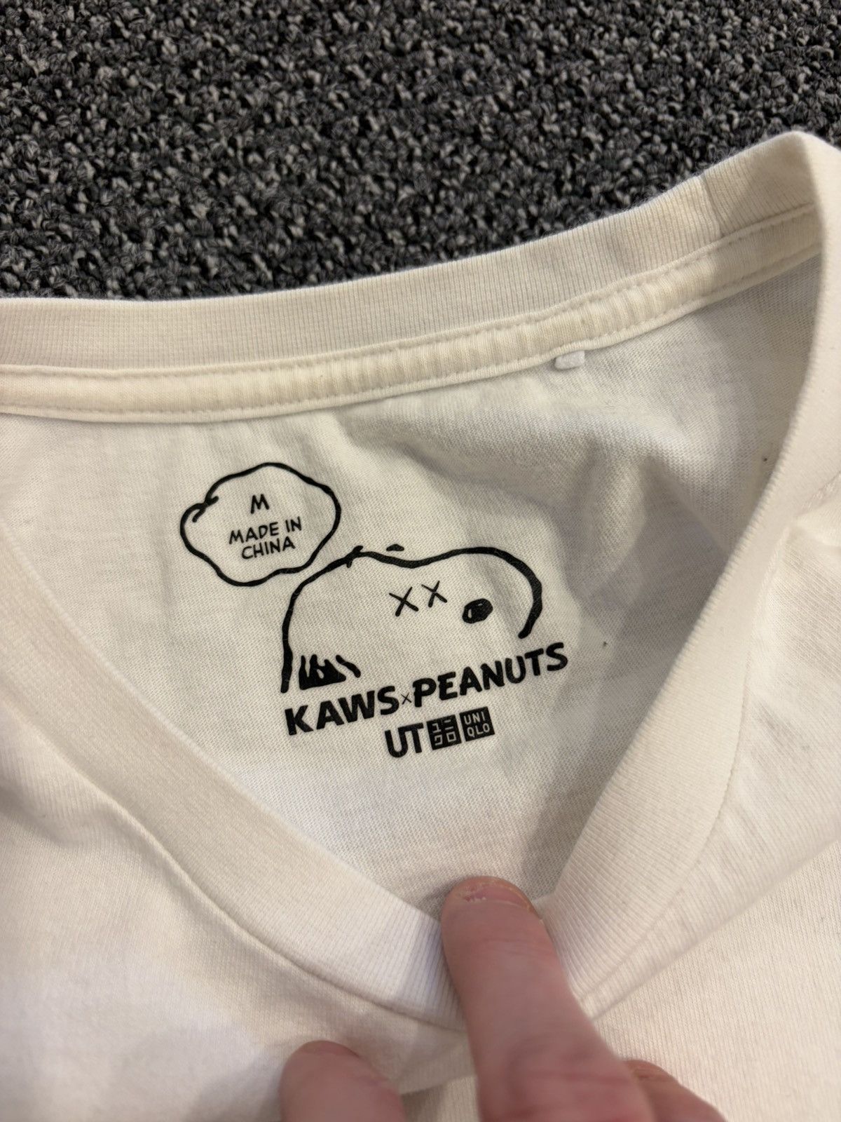 Kaws × Uniqlo Uniqlo x KAWS Peanuts Tee Size US M / EU 48-50 / 2 - 5 Thumbnail