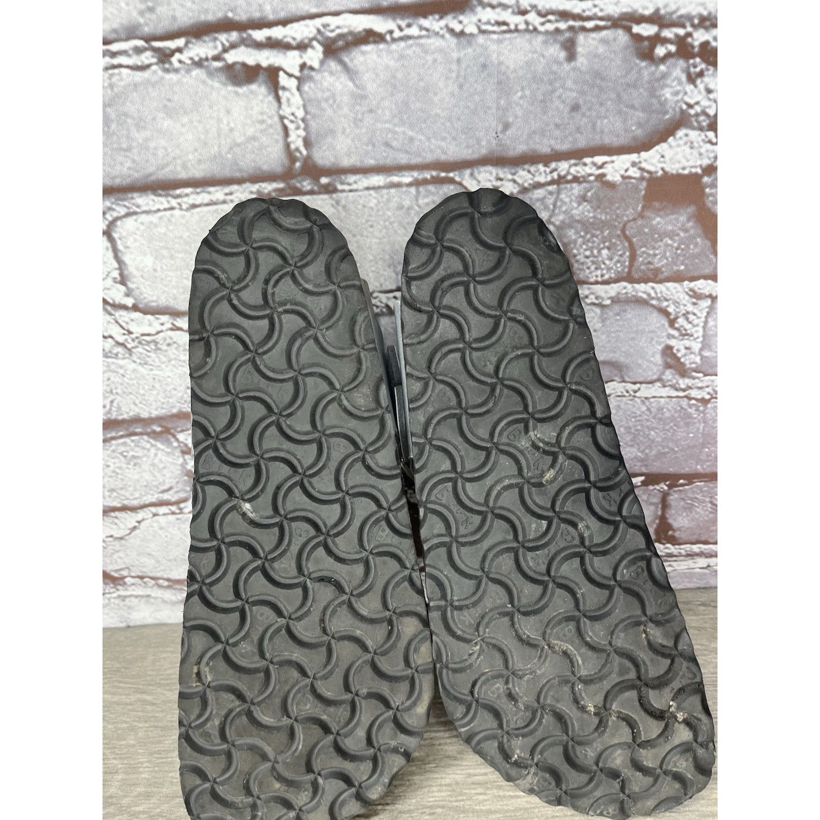 Birkenstock Birkenstock Gizeh Silver Birko Flor Leather Thong Sandals Wo Size US 8 / IT 38 - 9 Thumbnail