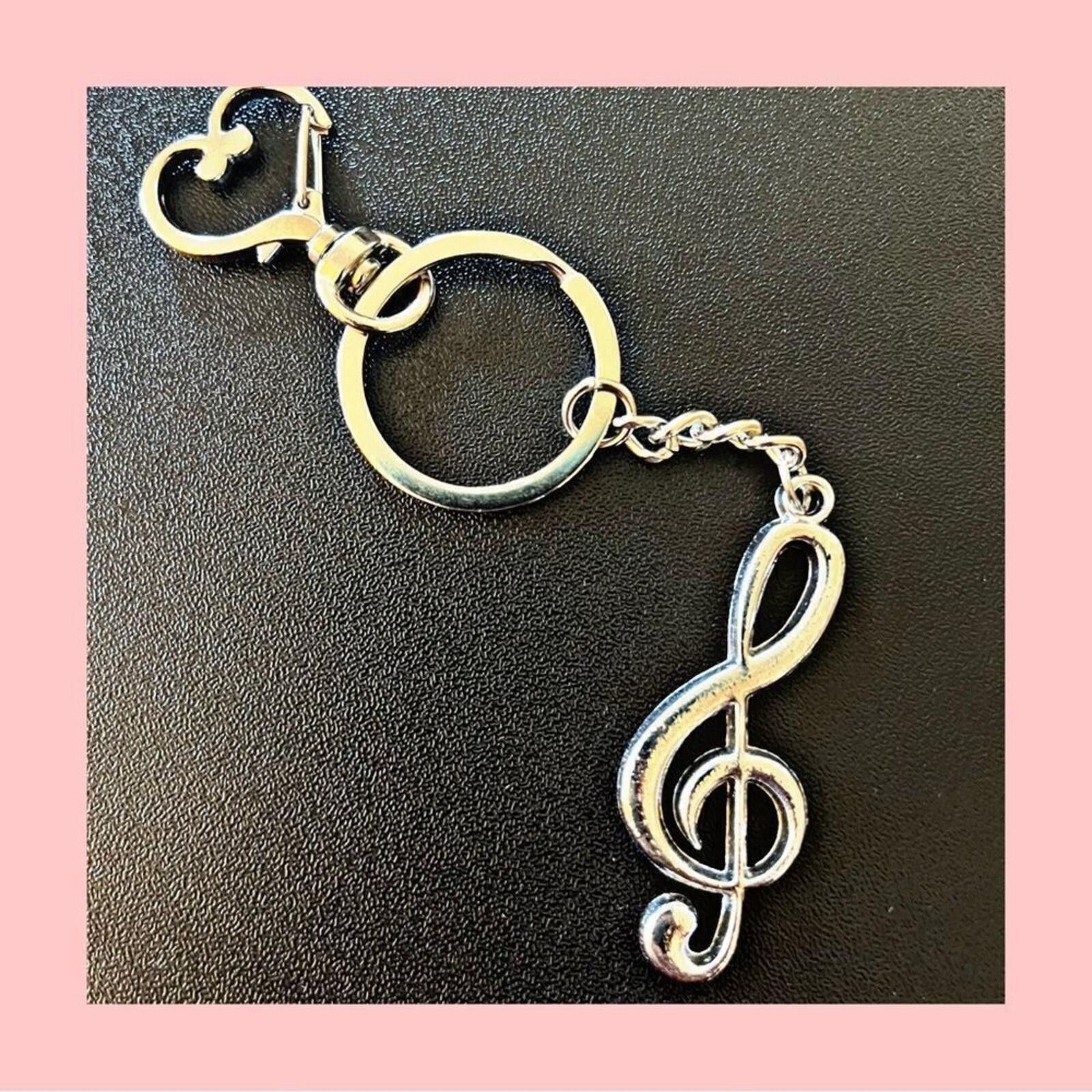 Other Broadway Playbill Keychain with Treble Clef Charm Size ONE SIZE - 2 Thumbnail