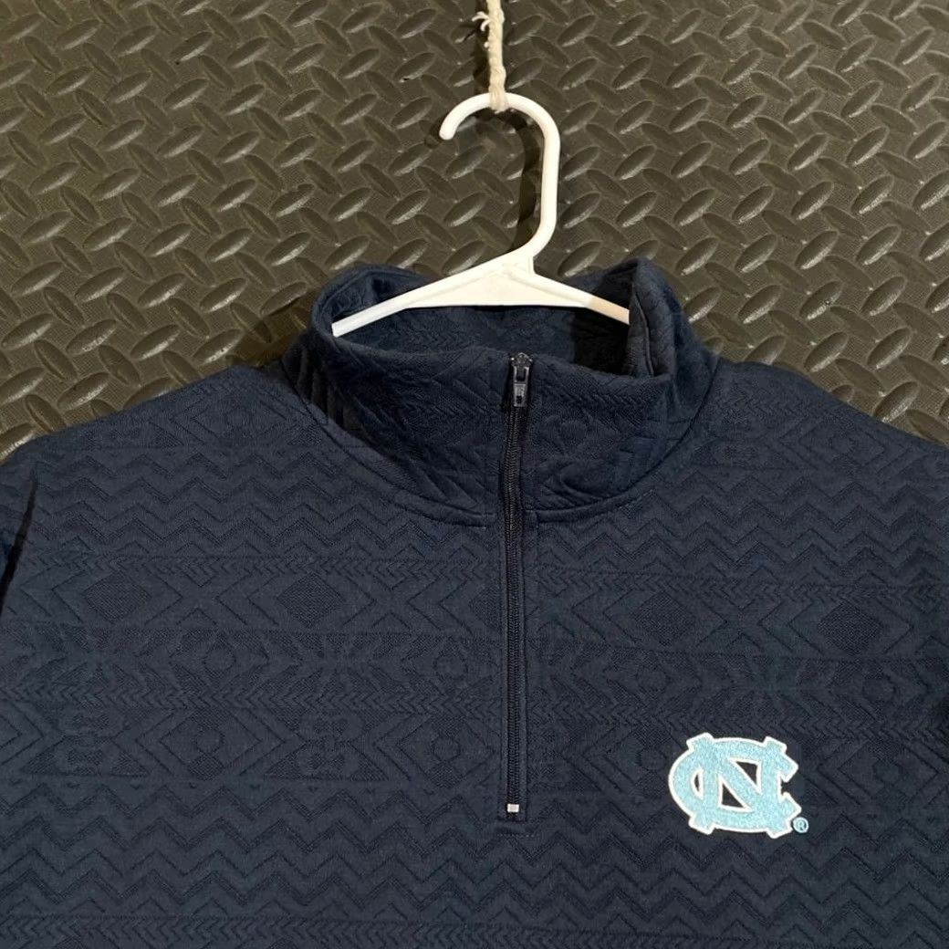 Vintage UNC North Carolina Aztec Print Athletic Women's L Navy 1/4 Zip Sweatshirt Size L / US 10 / IT 46 - 2 Thumbnail